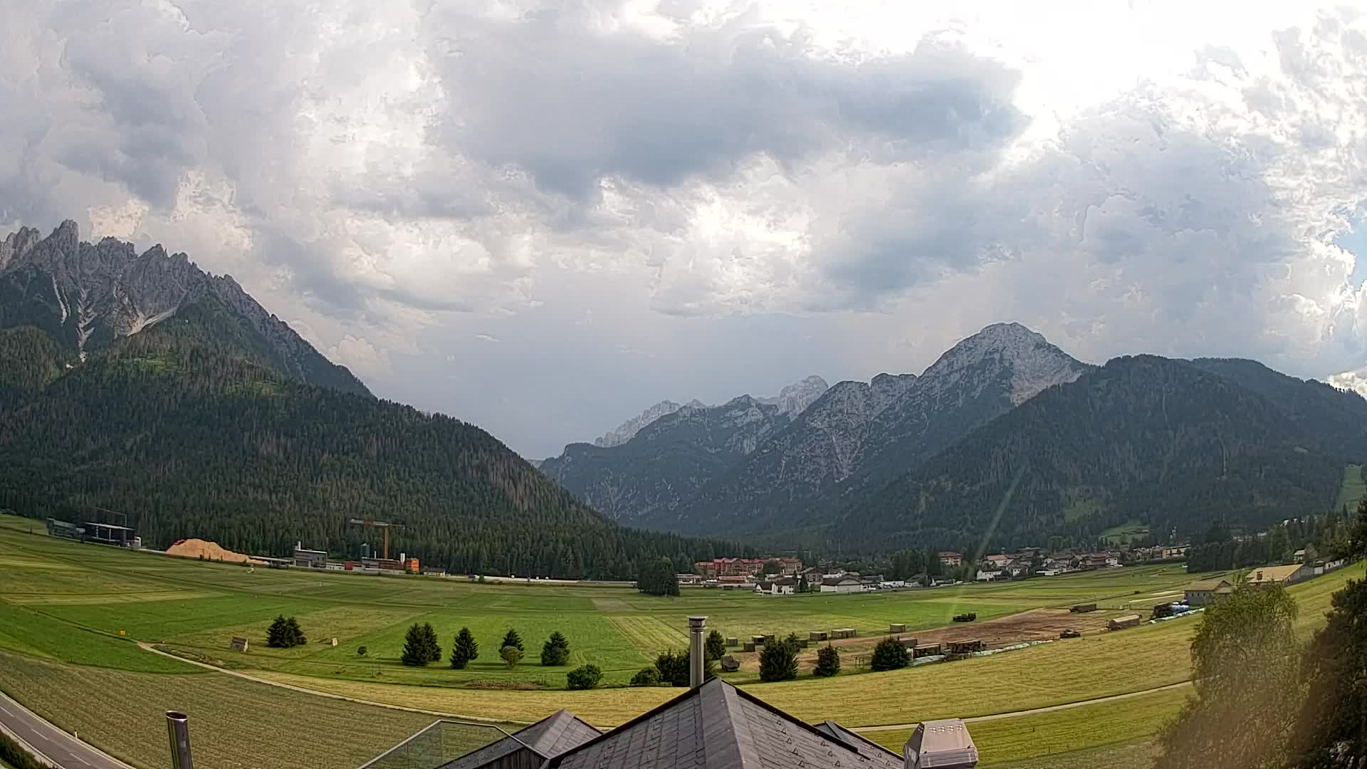 Webcam Toblach Dolomites – View from Hotel Rosengarten