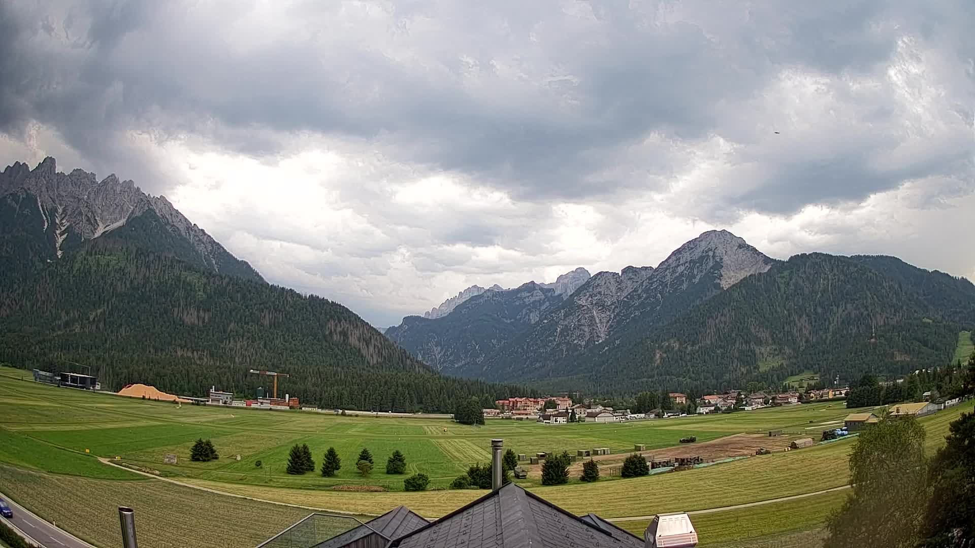 Webcam Toblach Dolomites – View from Hotel Rosengarten