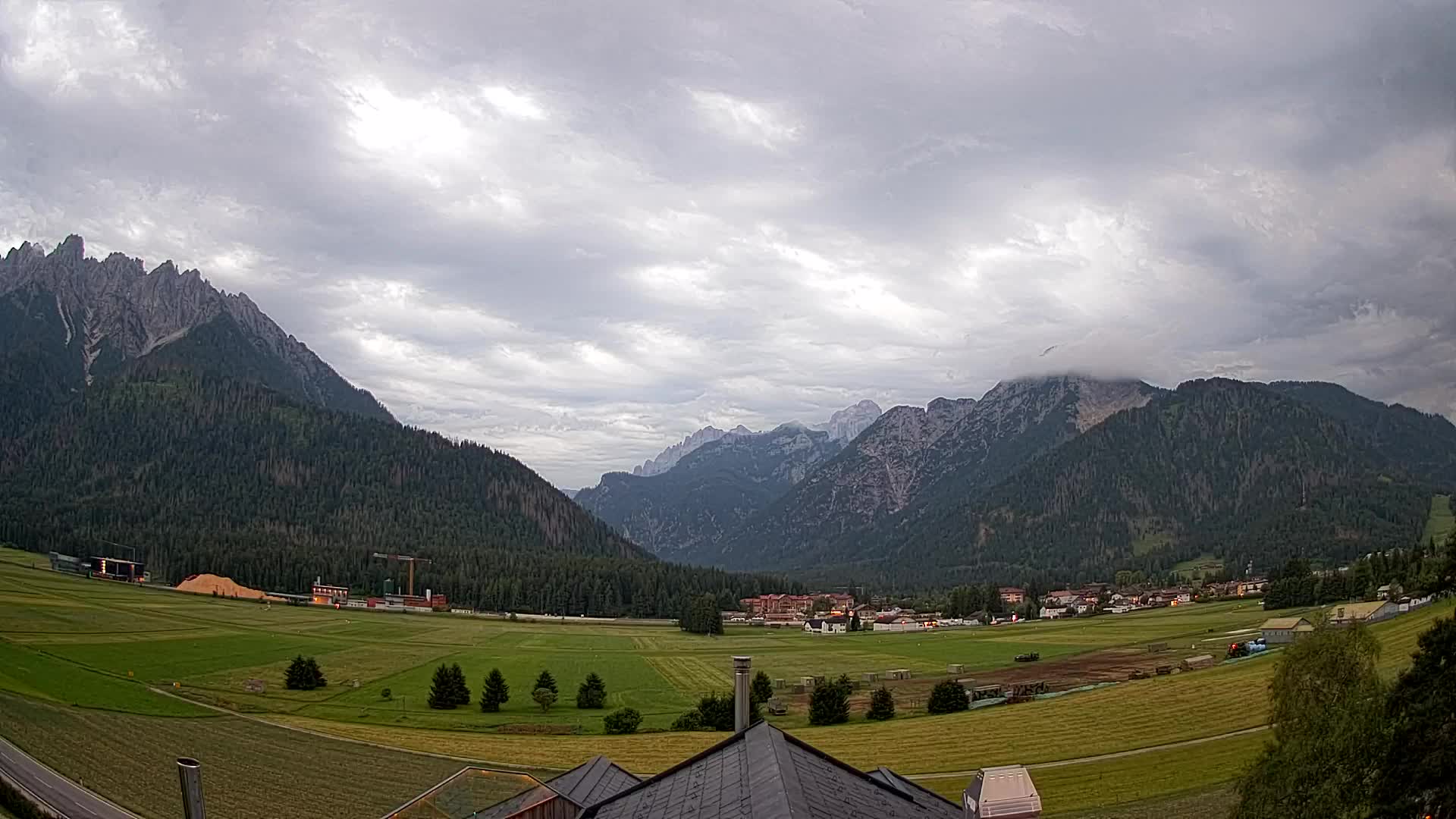 Webcam Toblach Dolomites – View from Hotel Rosengarten