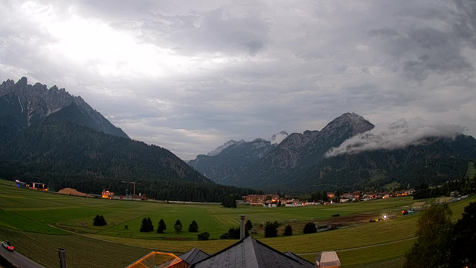 Webcam Toblach Dolomites – View from Hotel Rosengarten