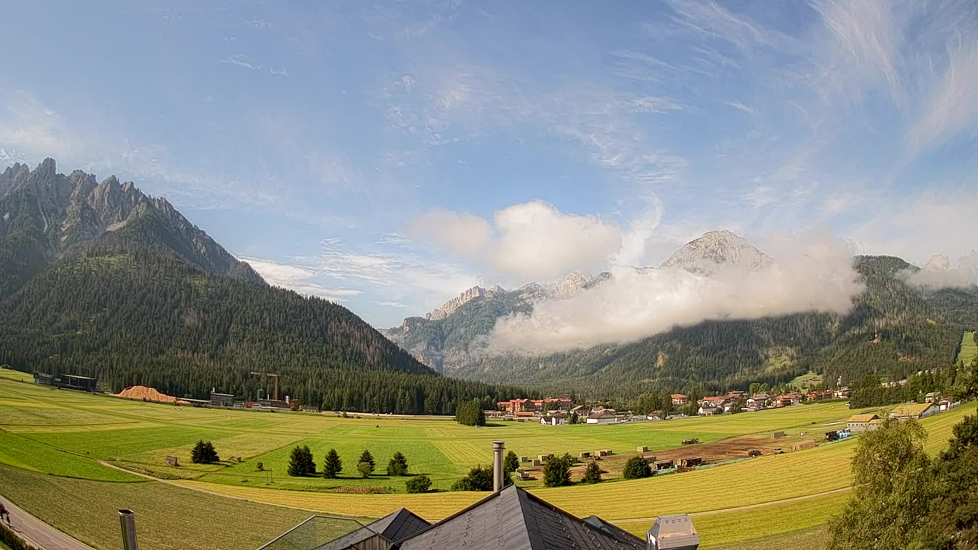 Web kamera Toblach Dolomiti – Pogled s Hotela Rosengarten