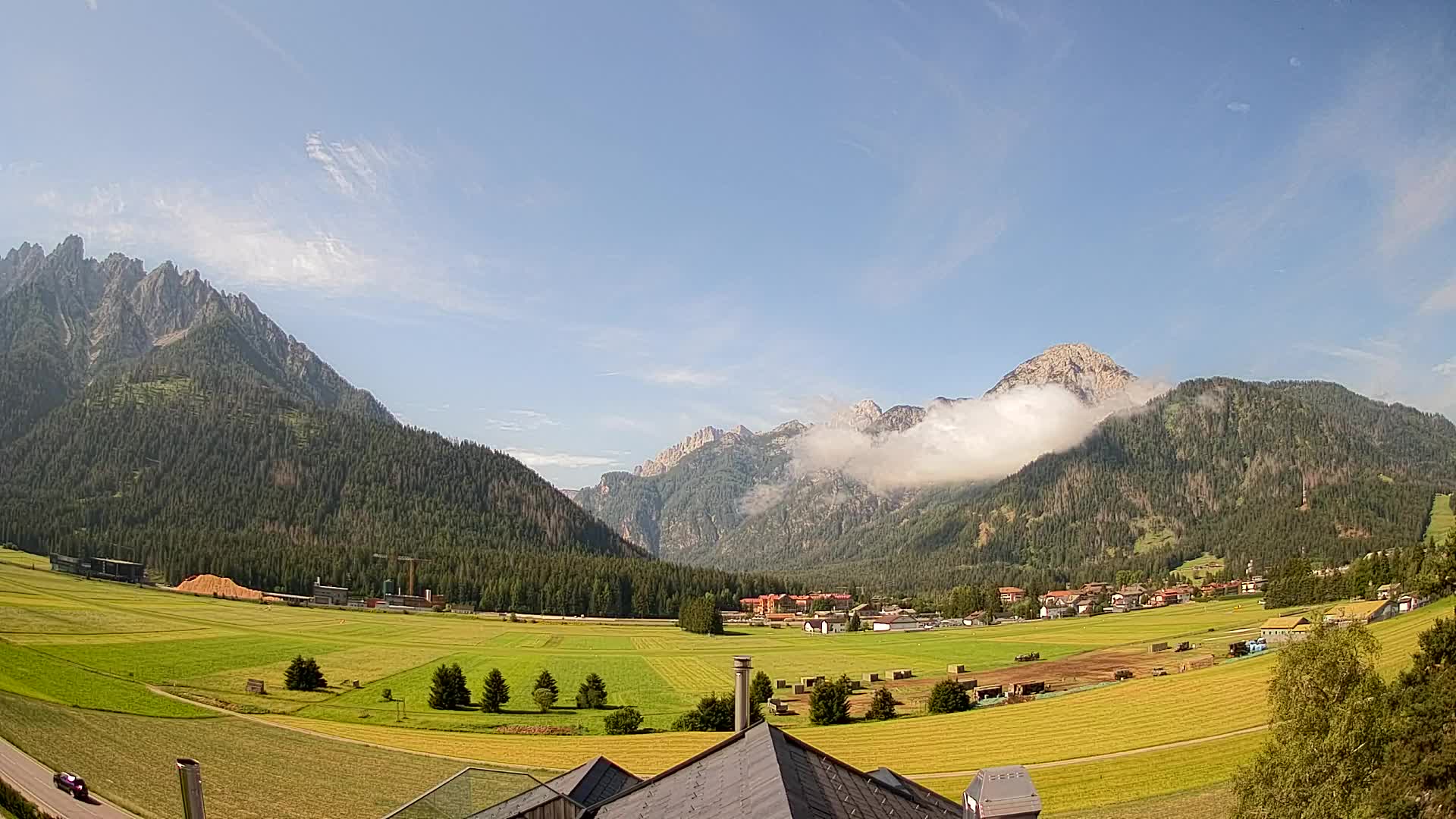 Webcam Toblach Dolomites – View from Hotel Rosengarten