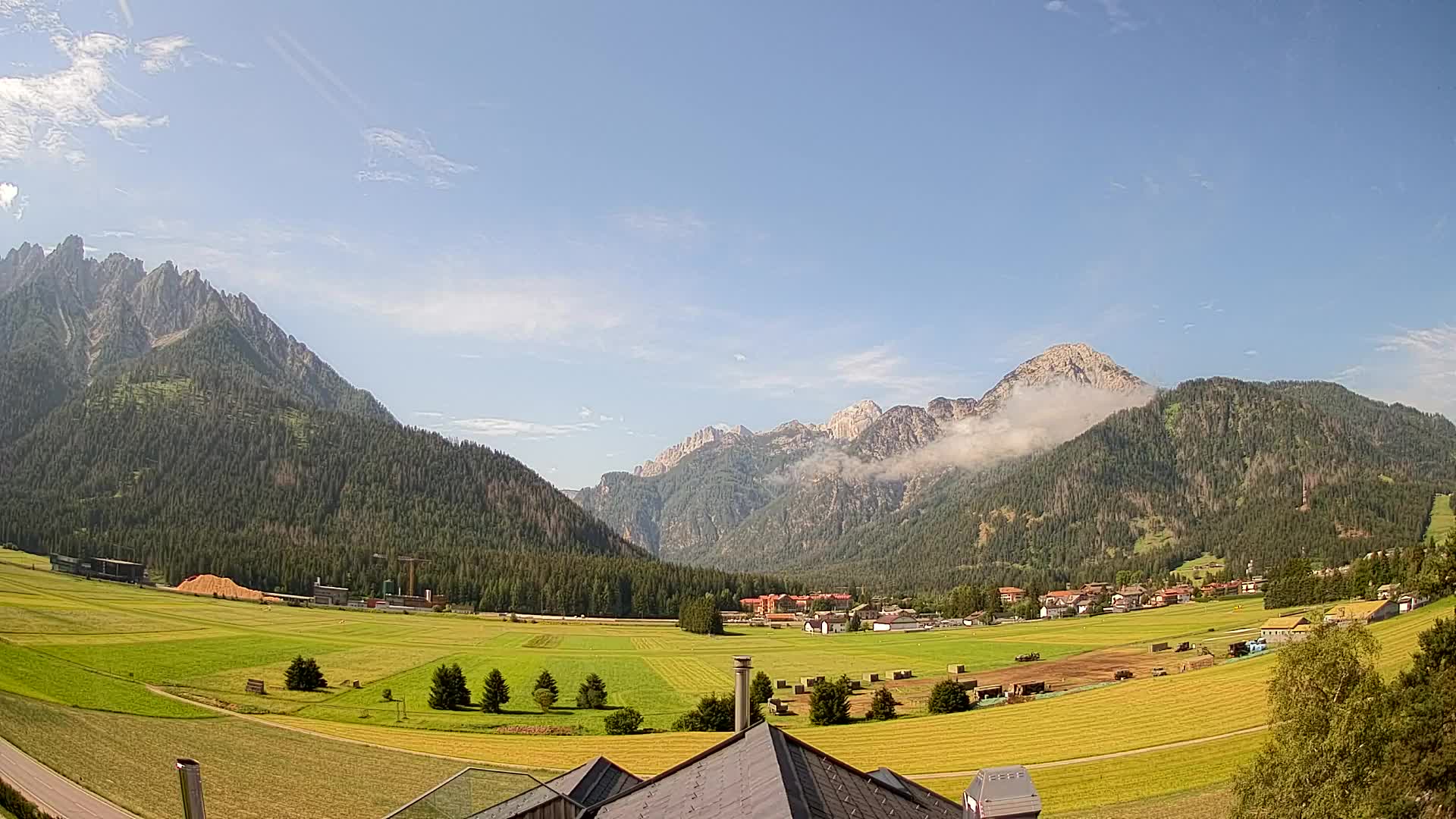 Webcam Toblach Dolomites – View from Hotel Rosengarten