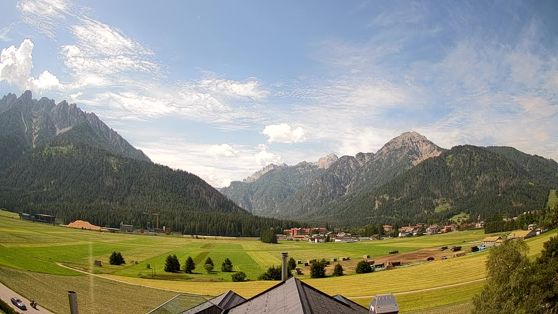 Webcam Toblach Dolomites – View from Hotel Rosengarten