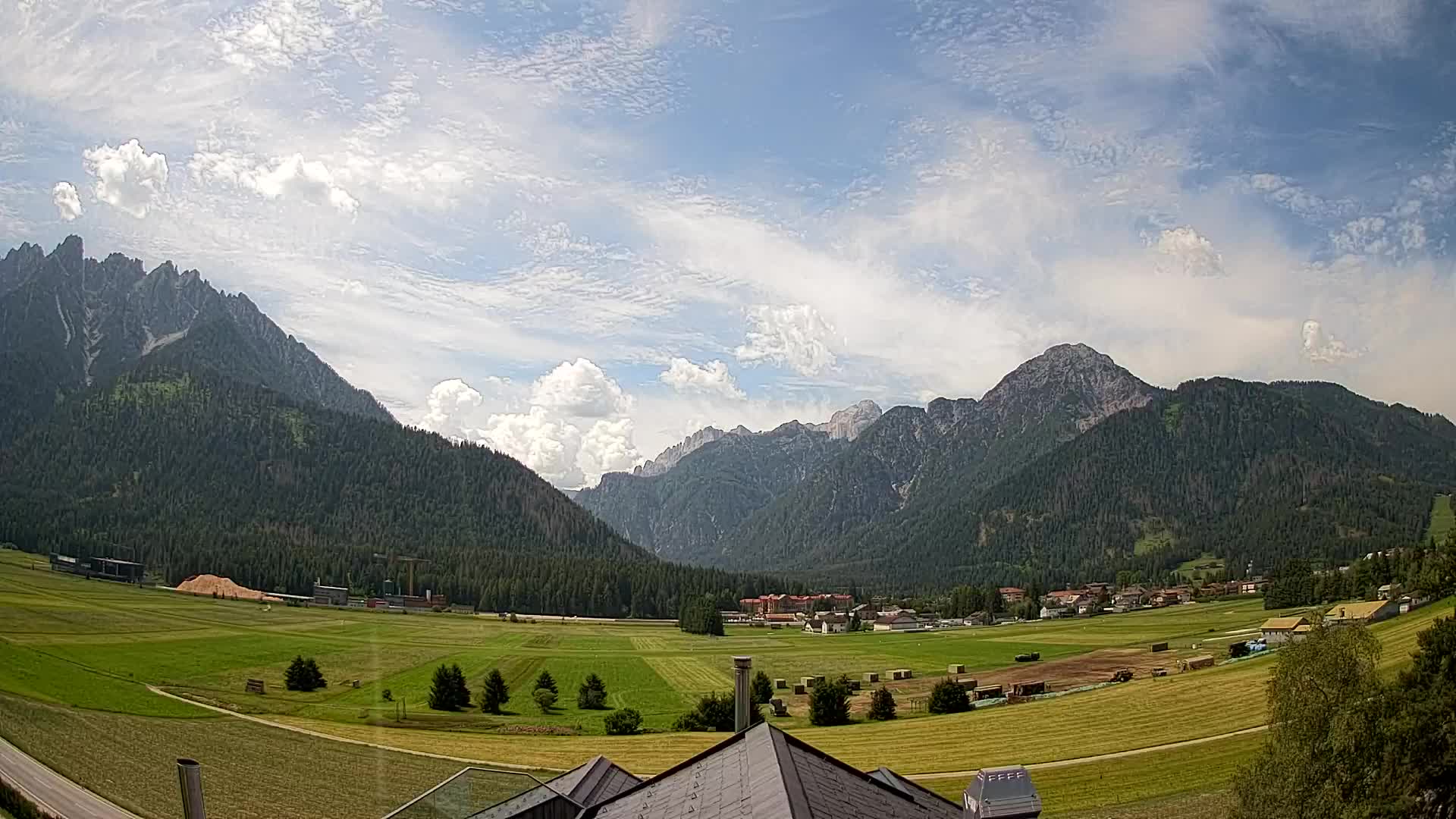 Webcam Toblach Dolomites – View from Hotel Rosengarten