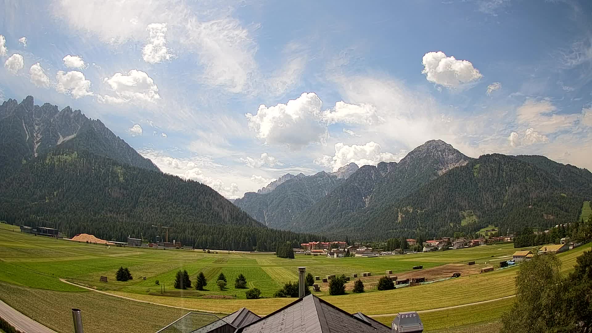 Webcam Toblach Dolomites – View from Hotel Rosengarten
