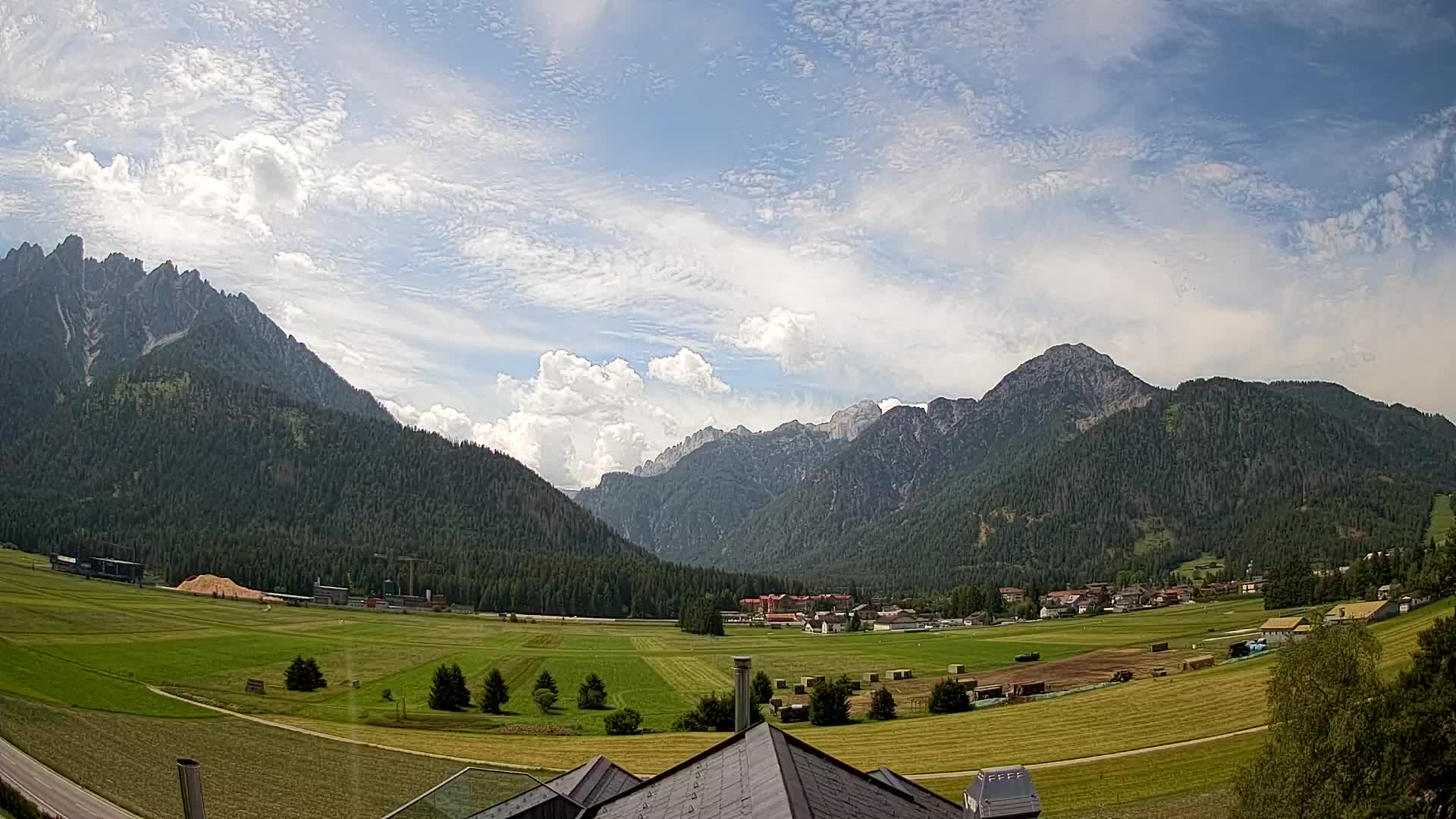 Webcam Toblach Dolomites – View from Hotel Rosengarten
