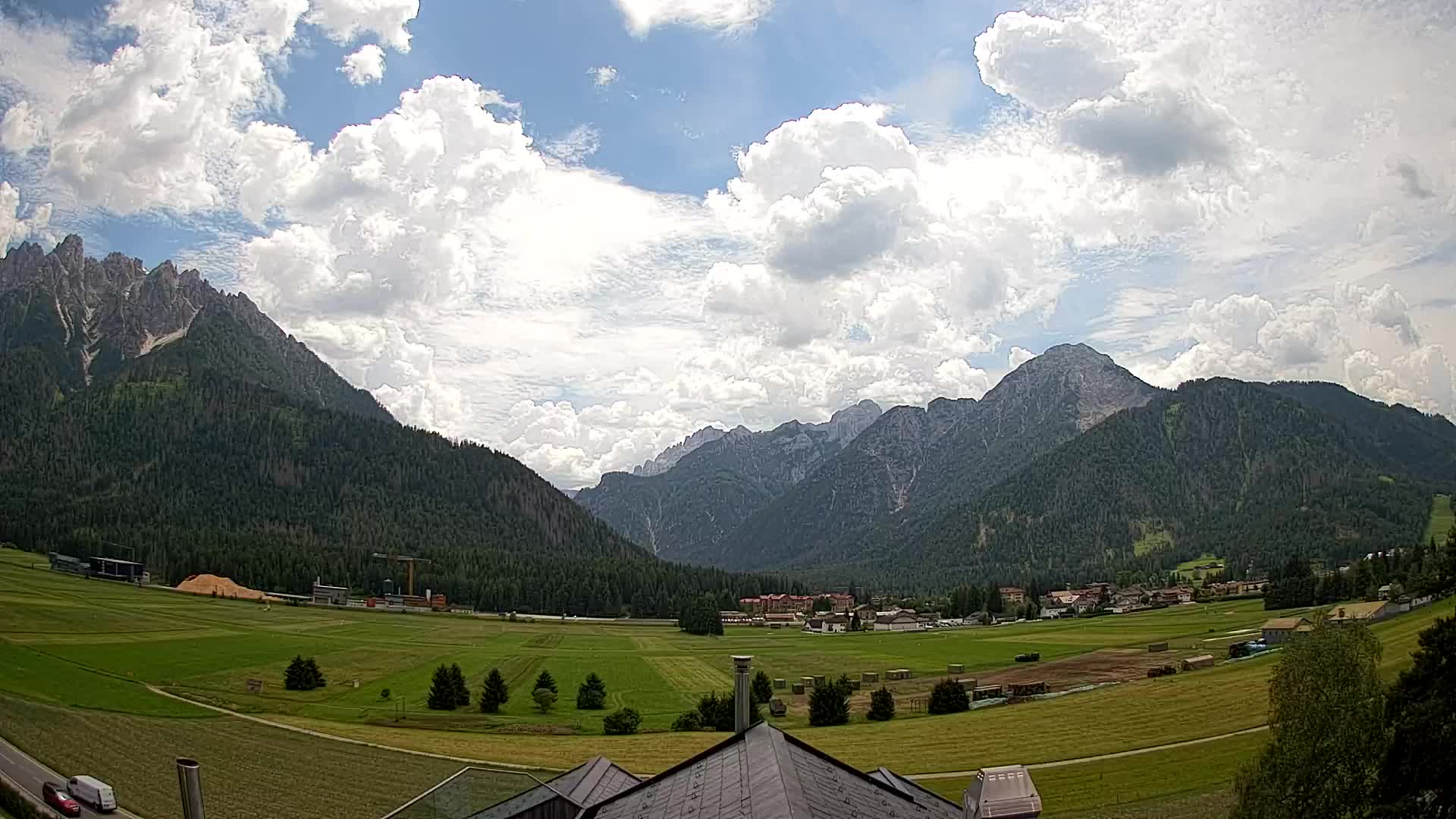 Spletna kamera Toblach Dolomiti – Pogled iz hotela Rosengarten