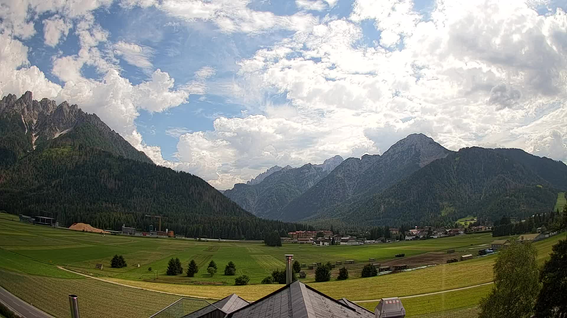 Webcam Toblach Dolomites – View from Hotel Rosengarten