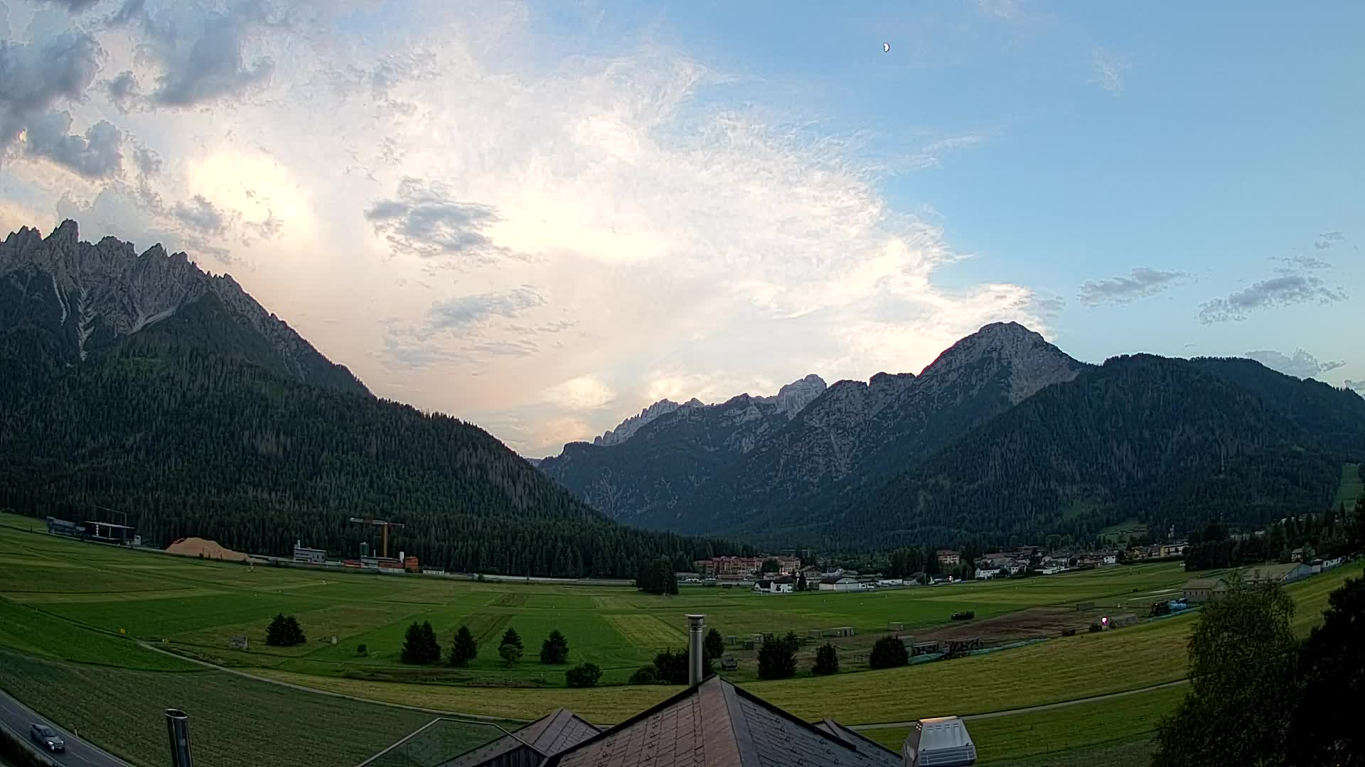 Webcam Toblach Dolomites – View from Hotel Rosengarten