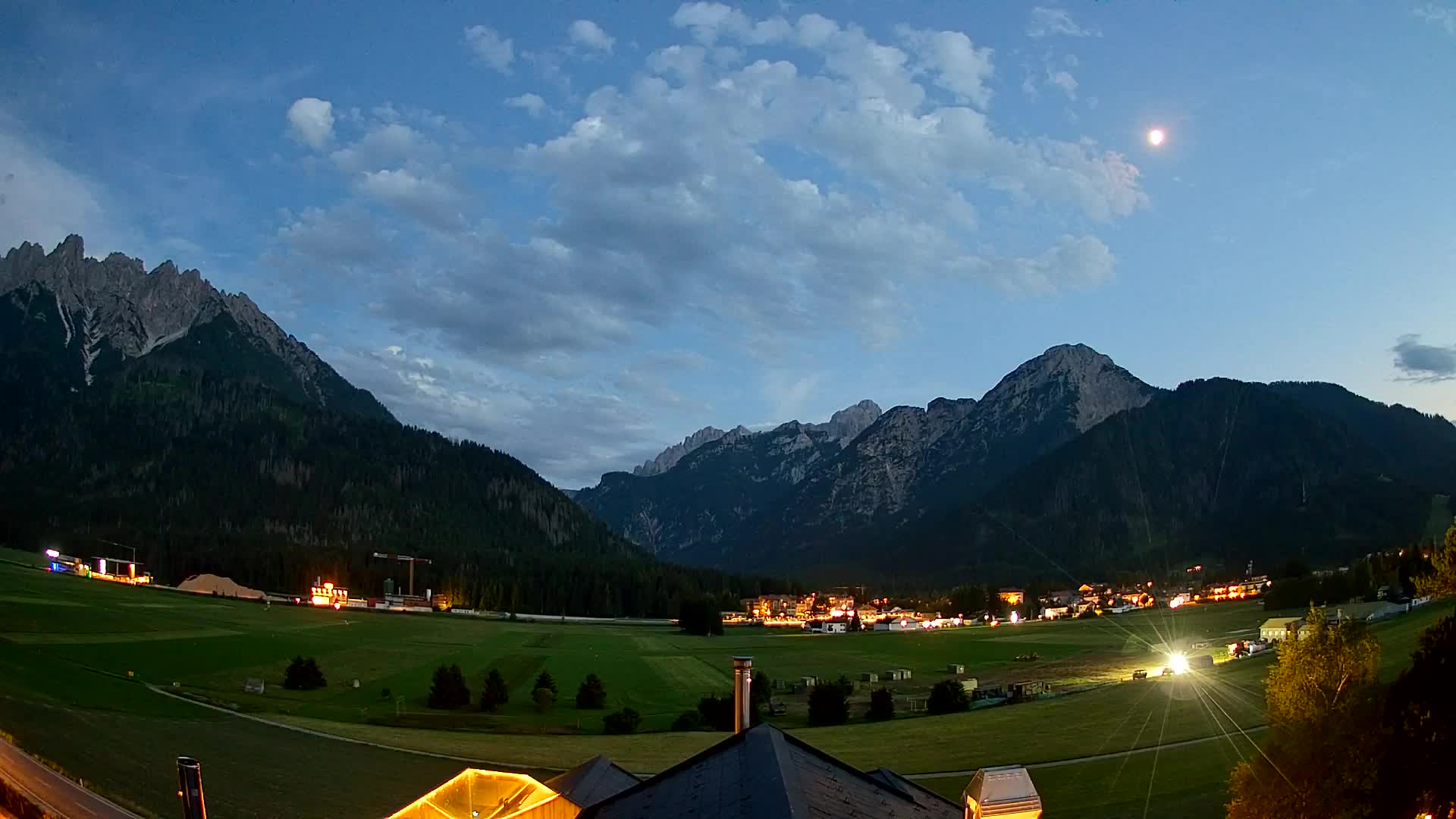 Webcam Toblach Dolomites – View from Hotel Rosengarten