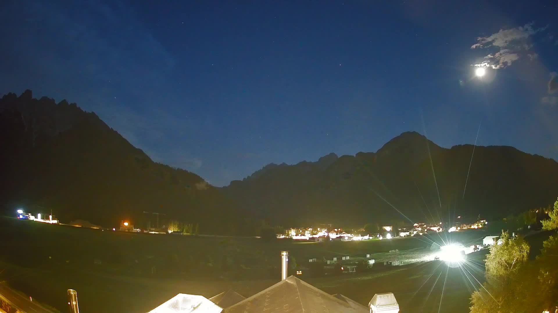 Spletna kamera Toblach Dolomiti – Pogled iz hotela Rosengarten