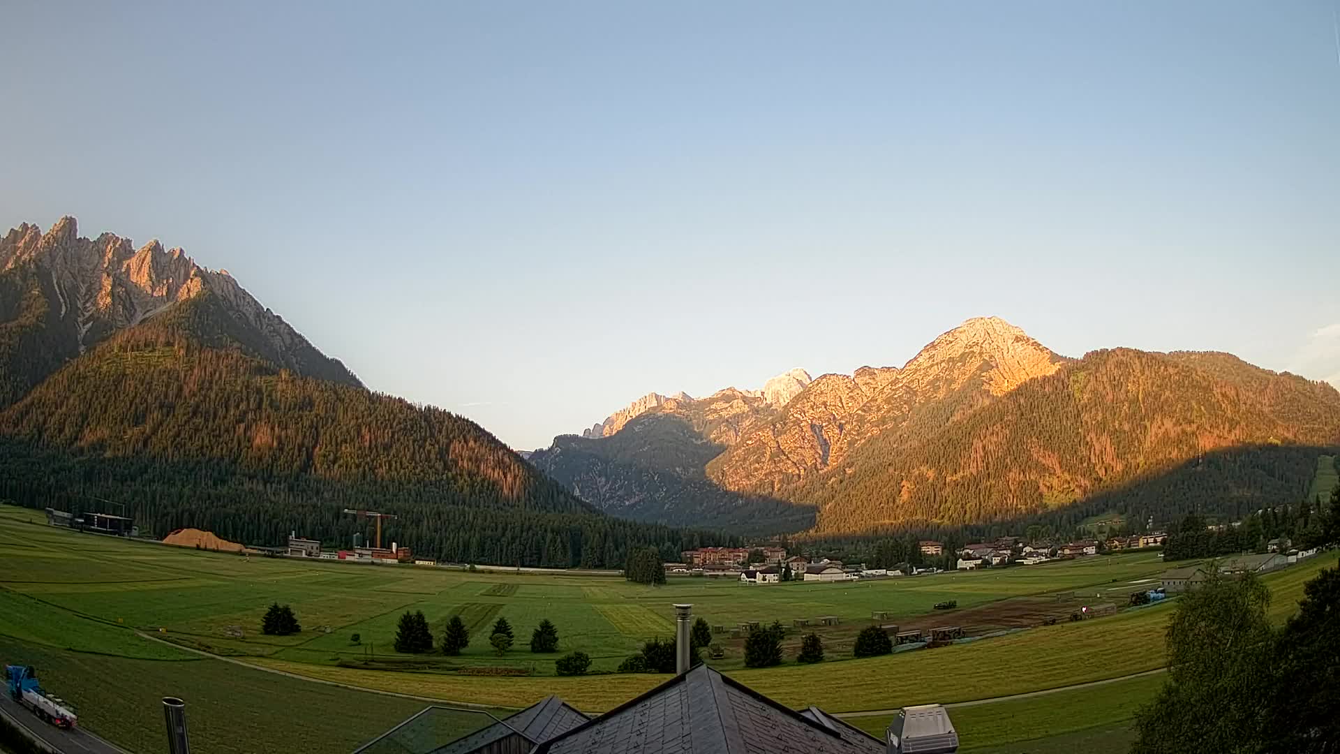 Webcam Toblach Dolomites – View from Hotel Rosengarten