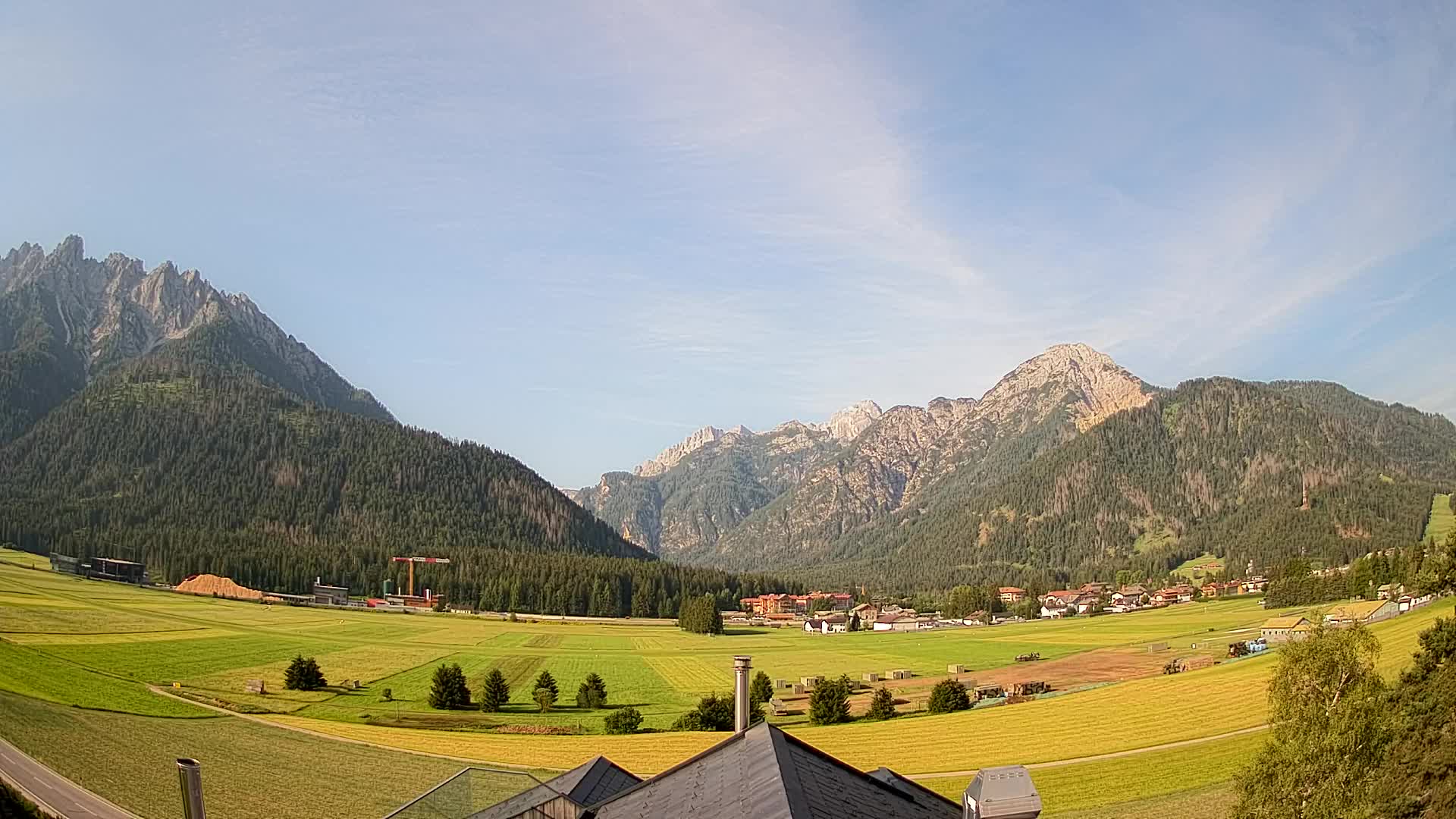 Spletna kamera Toblach Dolomiti – Pogled iz hotela Rosengarten