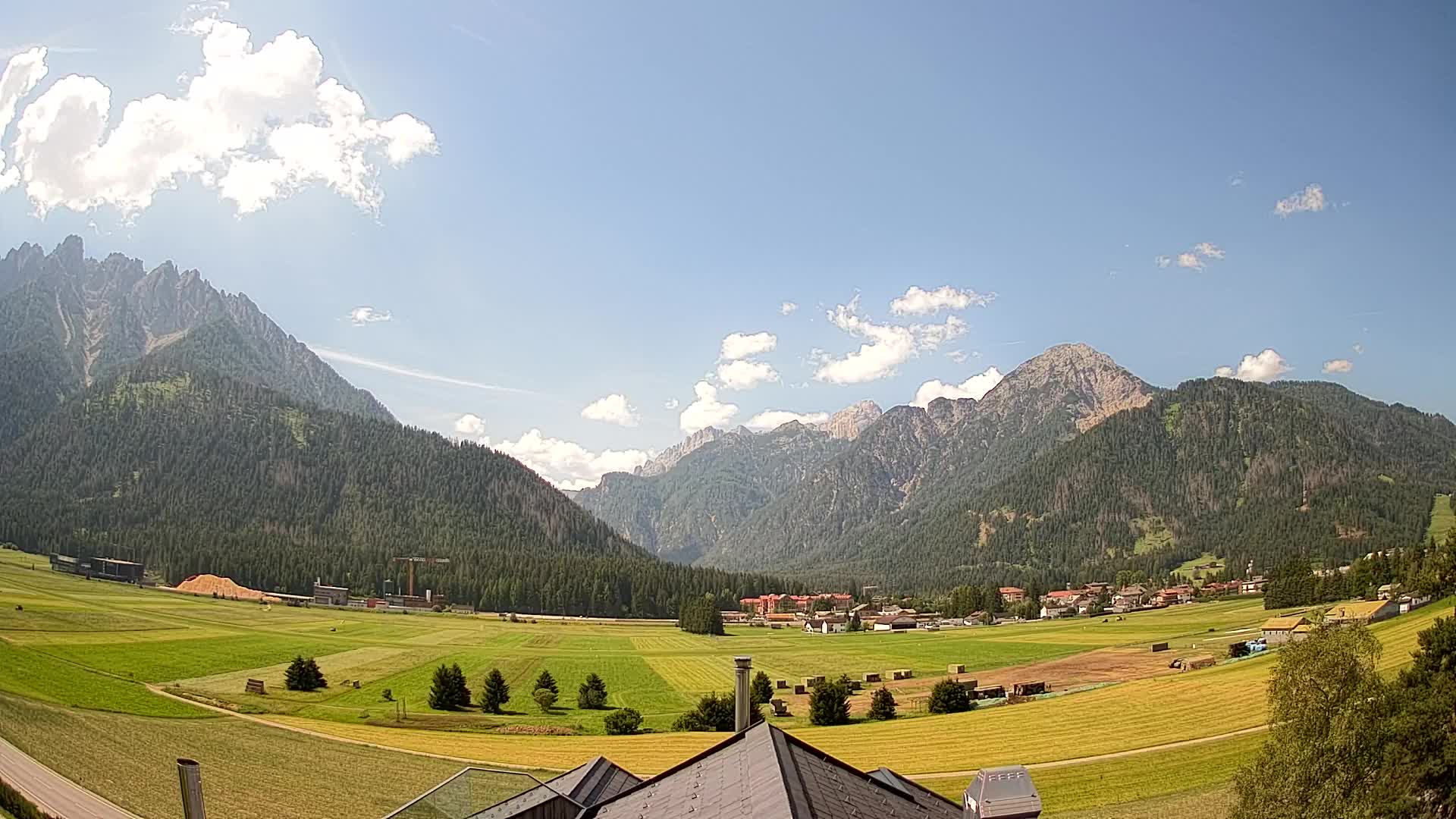 Webcam Toblach Dolomites – View from Hotel Rosengarten