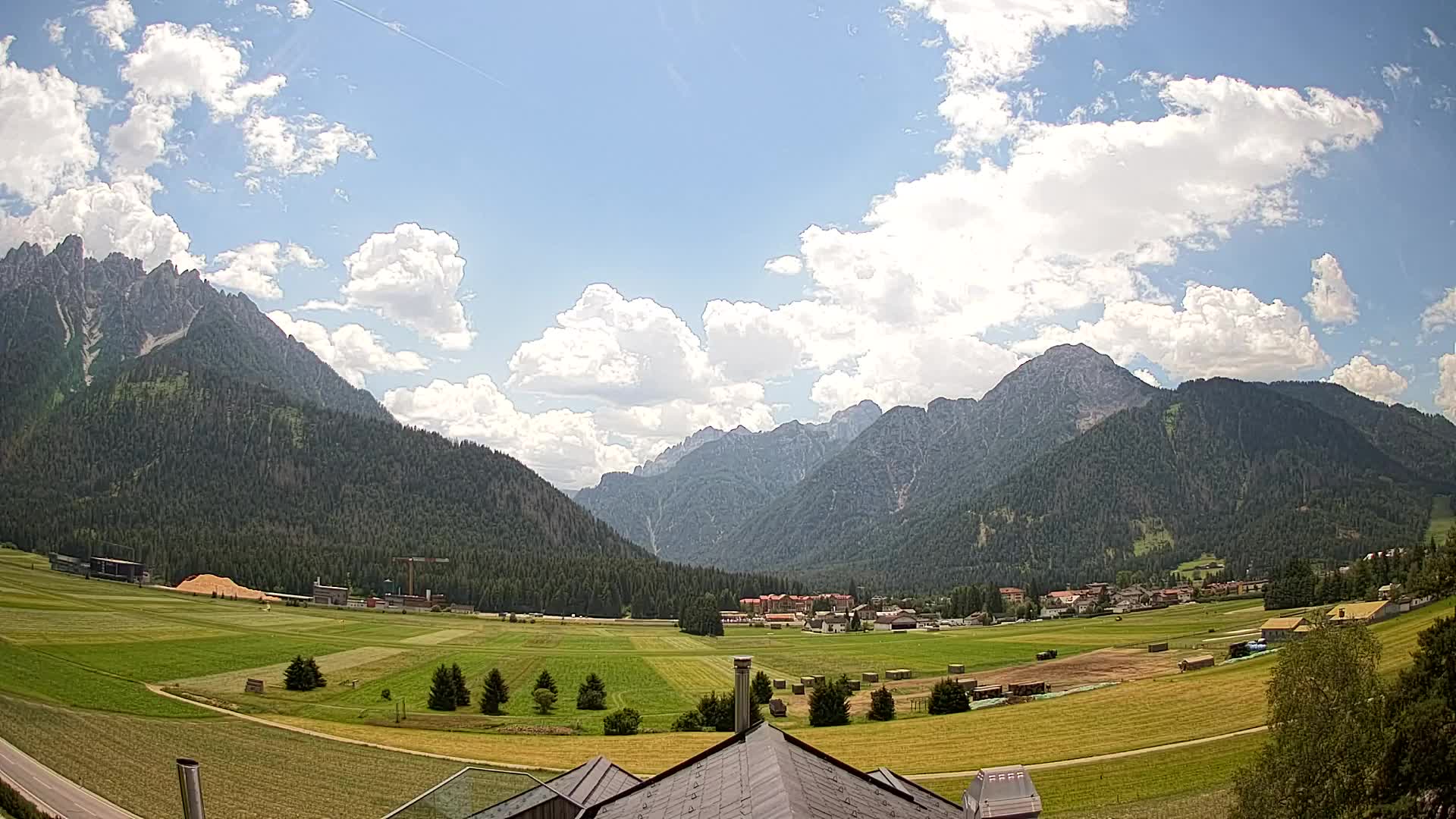 Spletna kamera Toblach Dolomiti – Pogled iz hotela Rosengarten