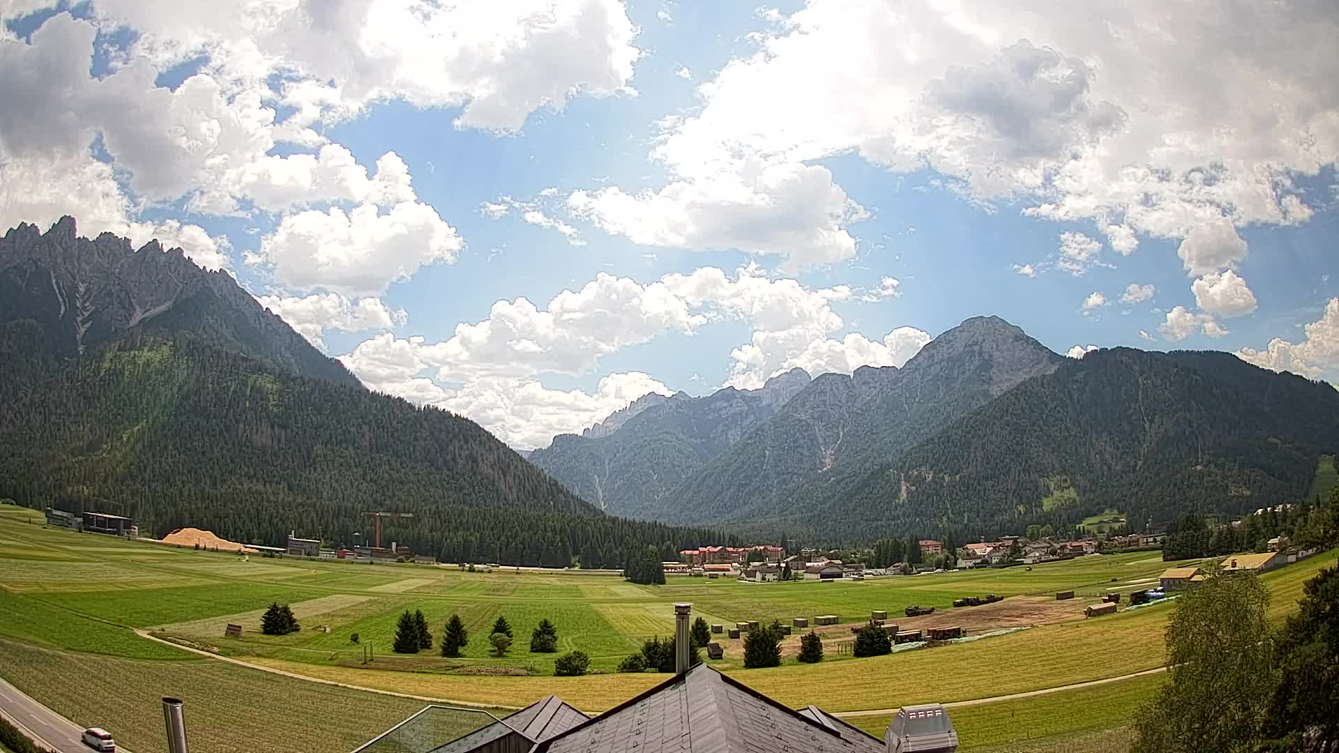 Web kamera Toblach Dolomiti – Pogled s Hotela Rosengarten