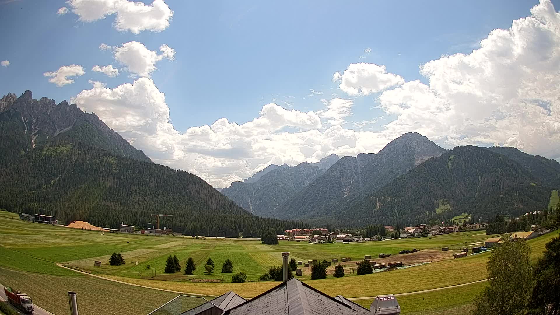 Webcam Toblach Dolomites – View from Hotel Rosengarten