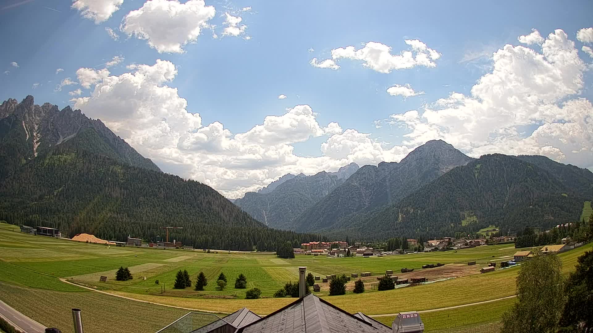 Webcam Toblach Dolomites – View from Hotel Rosengarten