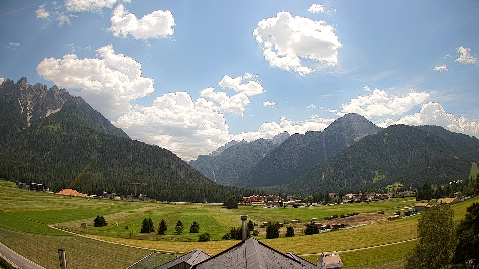 Spletna kamera Toblach Dolomiti – Pogled iz hotela Rosengarten