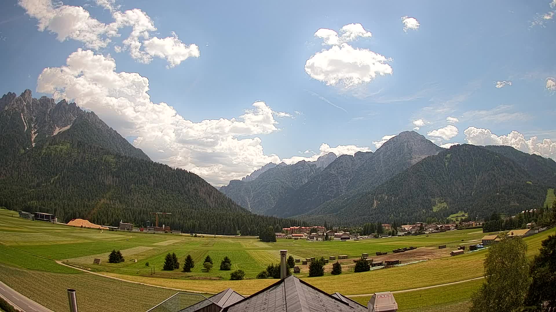 Webcam Toblach Dolomites – View from Hotel Rosengarten