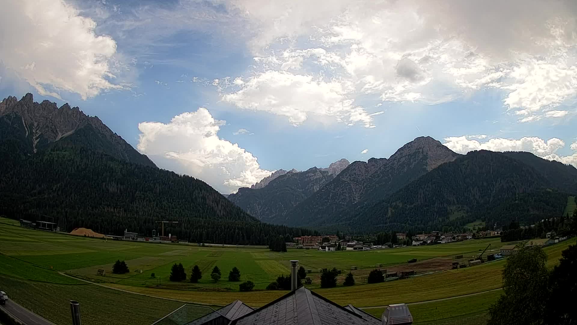 Webcam Toblach Dolomites – View from Hotel Rosengarten