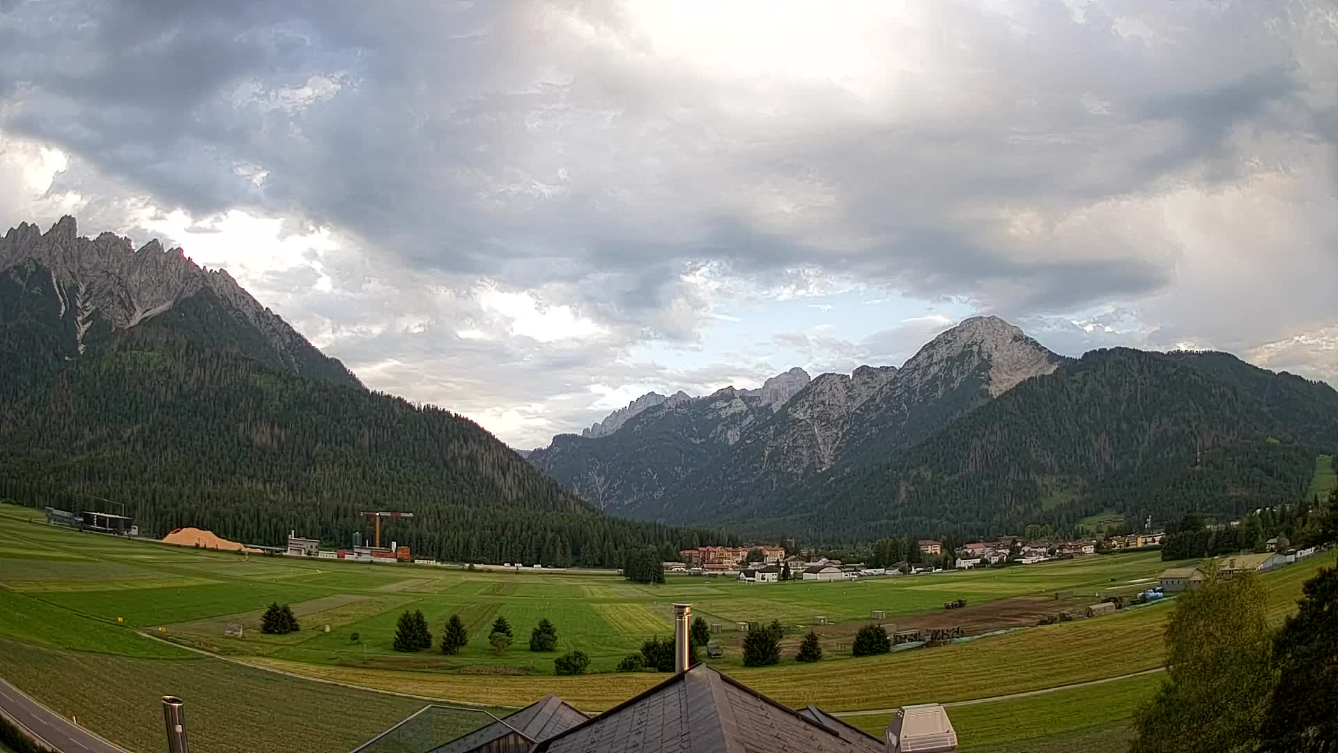 Webcam Toblach Dolomites – View from Hotel Rosengarten