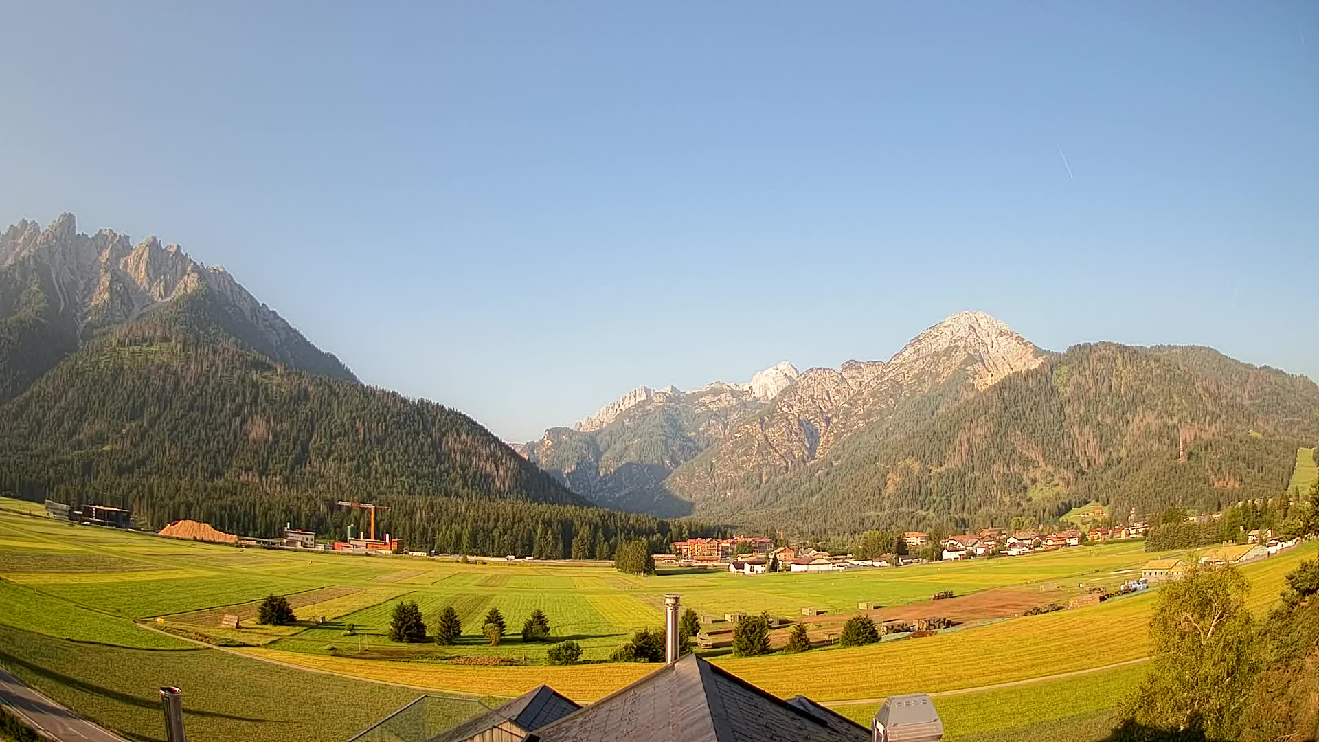 Webcam Toblach Dolomites – View from Hotel Rosengarten