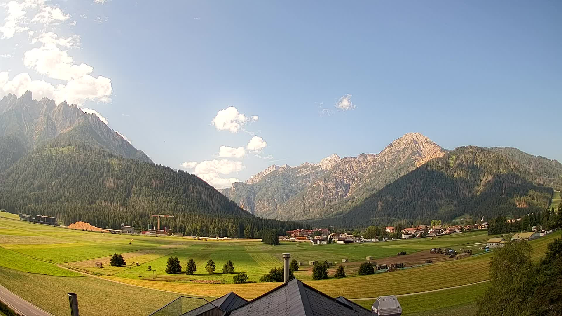 Webcam Toblach Dolomites – View from Hotel Rosengarten