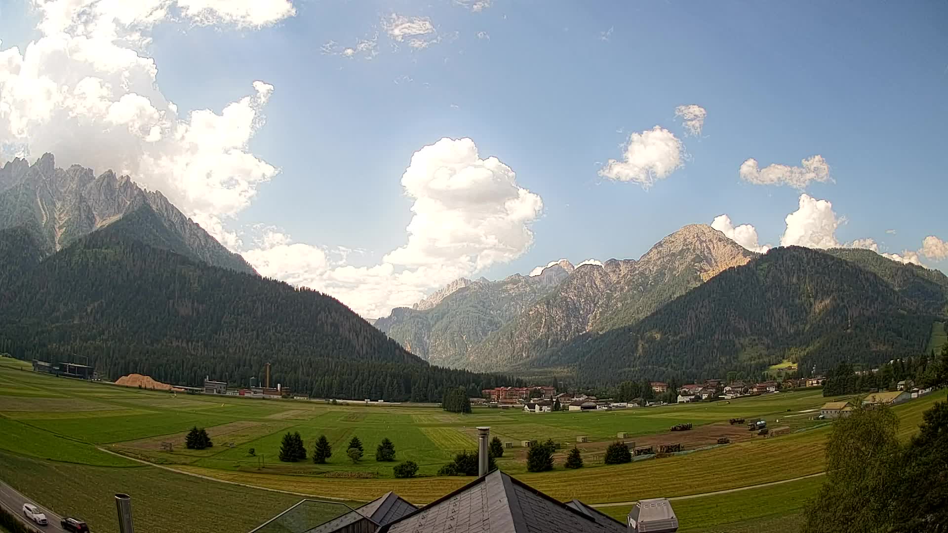 Webcam Toblach Dolomites – View from Hotel Rosengarten