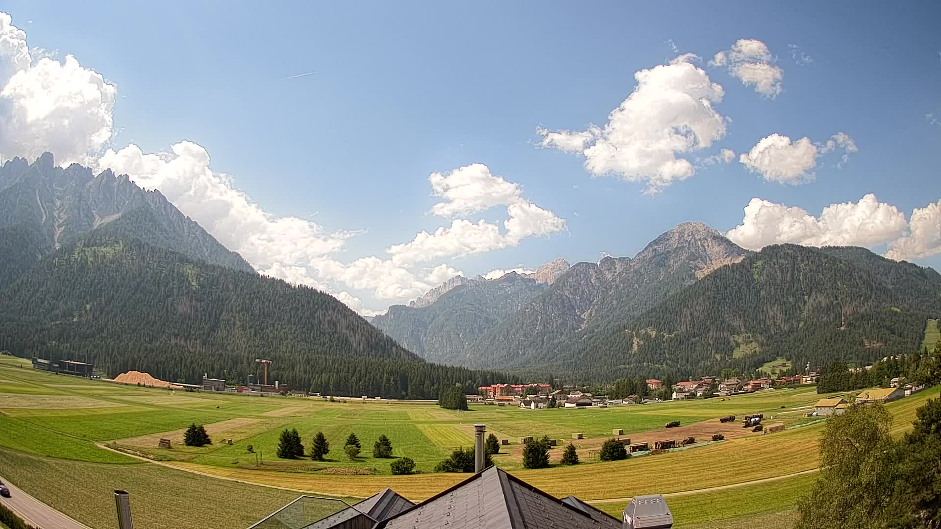 Webcam Toblach Dolomites – View from Hotel Rosengarten