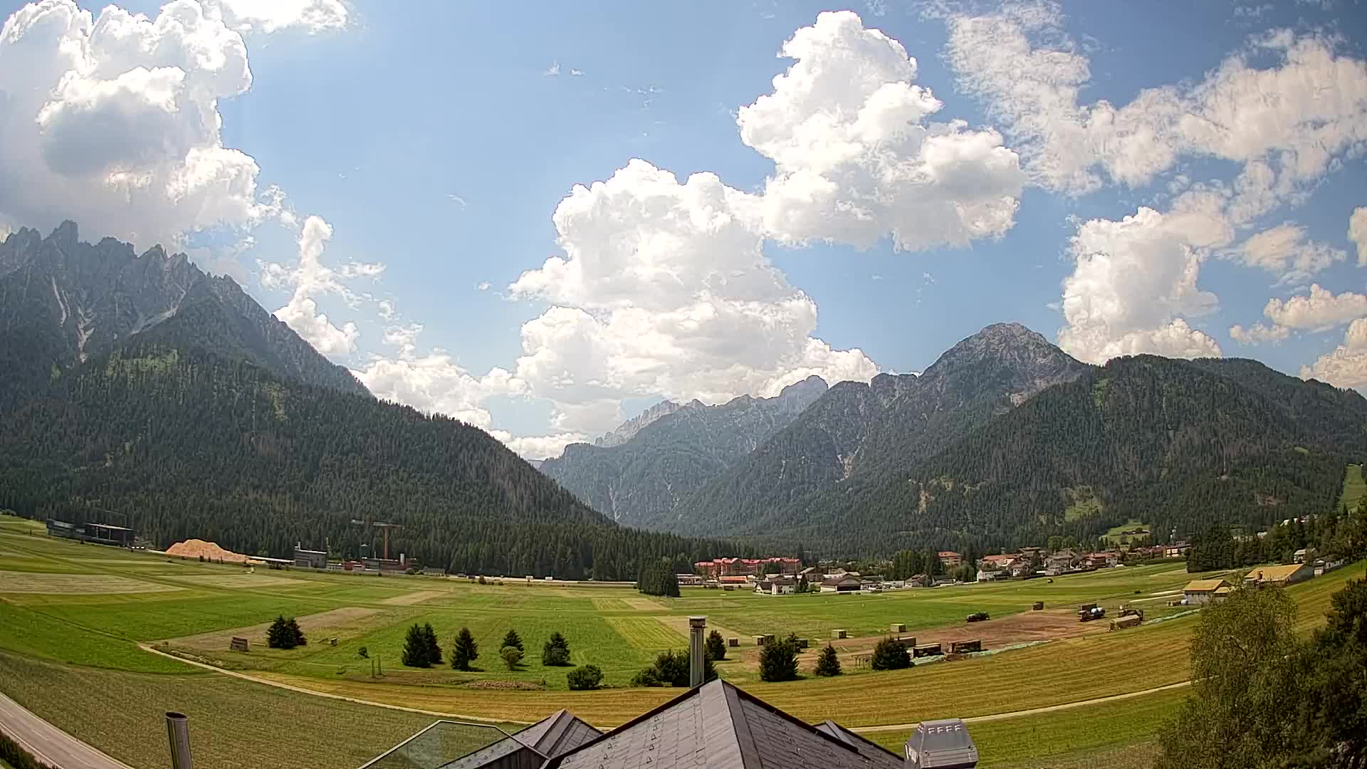 Webcam Toblach Dolomites – View from Hotel Rosengarten