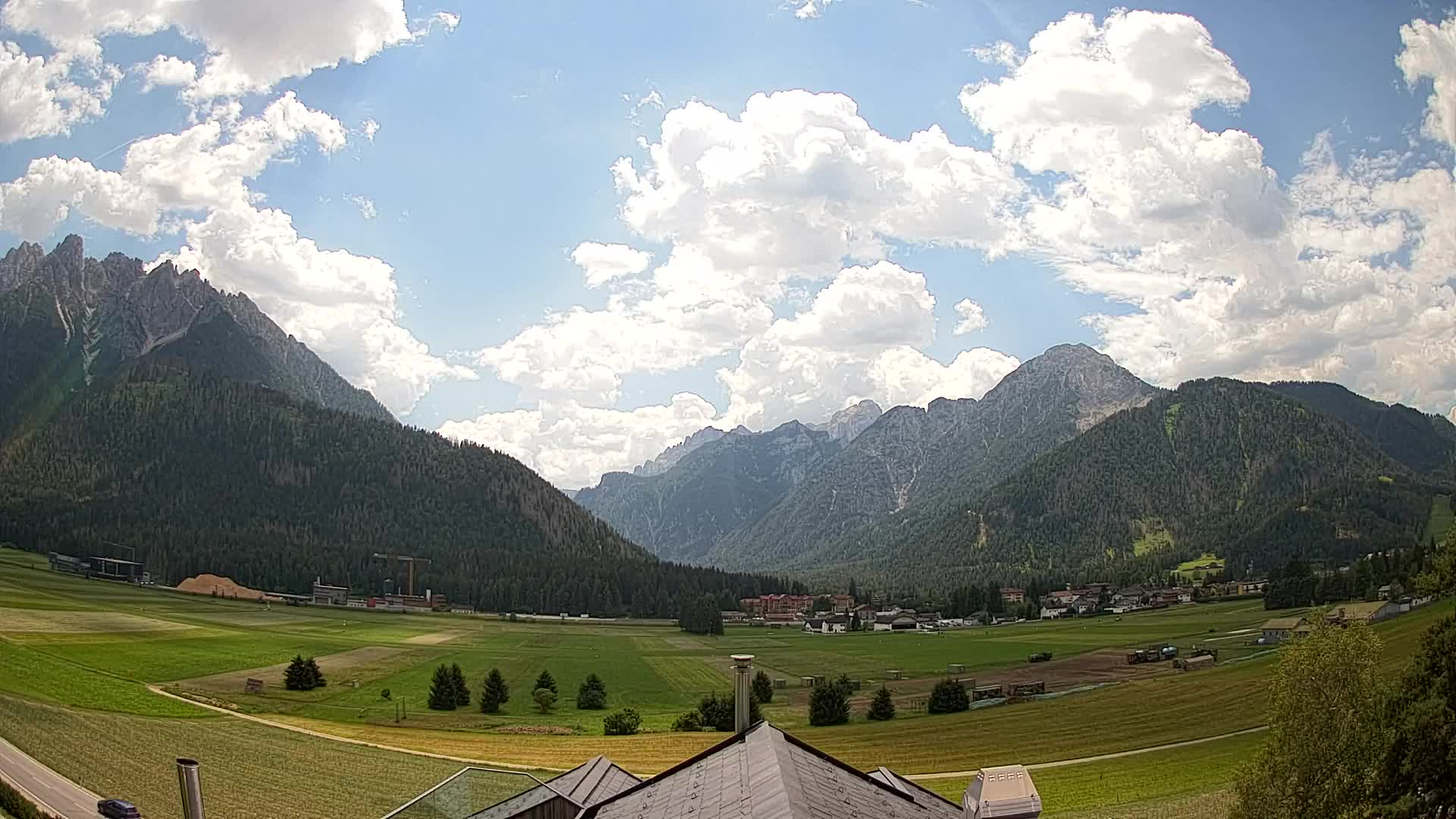 Webcam Toblach Dolomites – View from Hotel Rosengarten