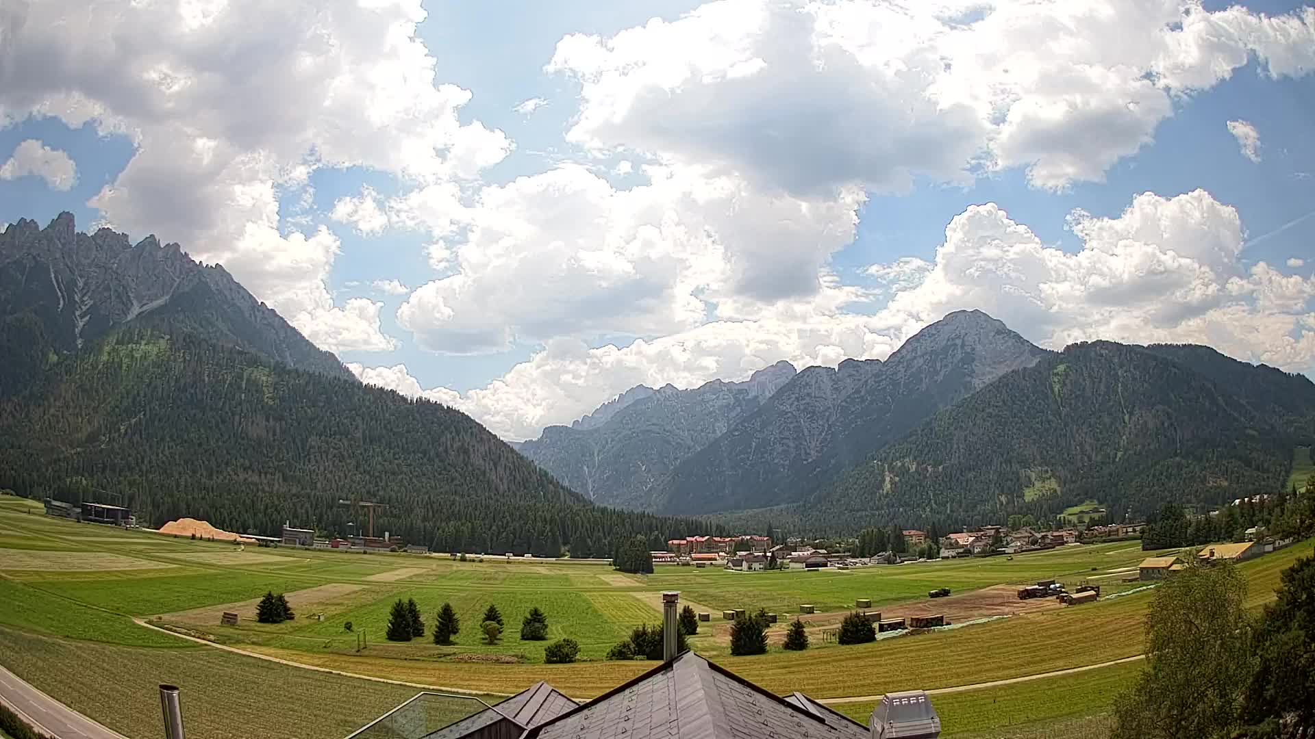Webcam Toblach Dolomites – View from Hotel Rosengarten