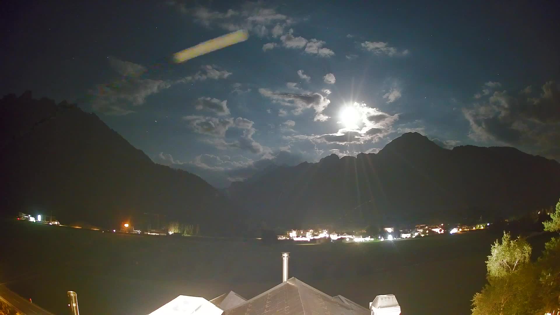 Webcam Toblach Dolomites – View from Hotel Rosengarten