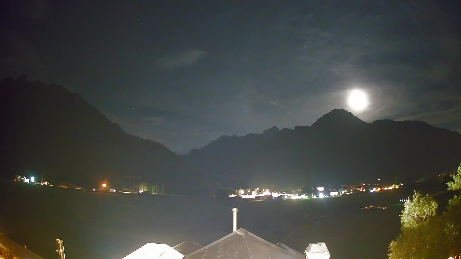 Web kamera Toblach Dolomiti – Pogled s Hotela Rosengarten