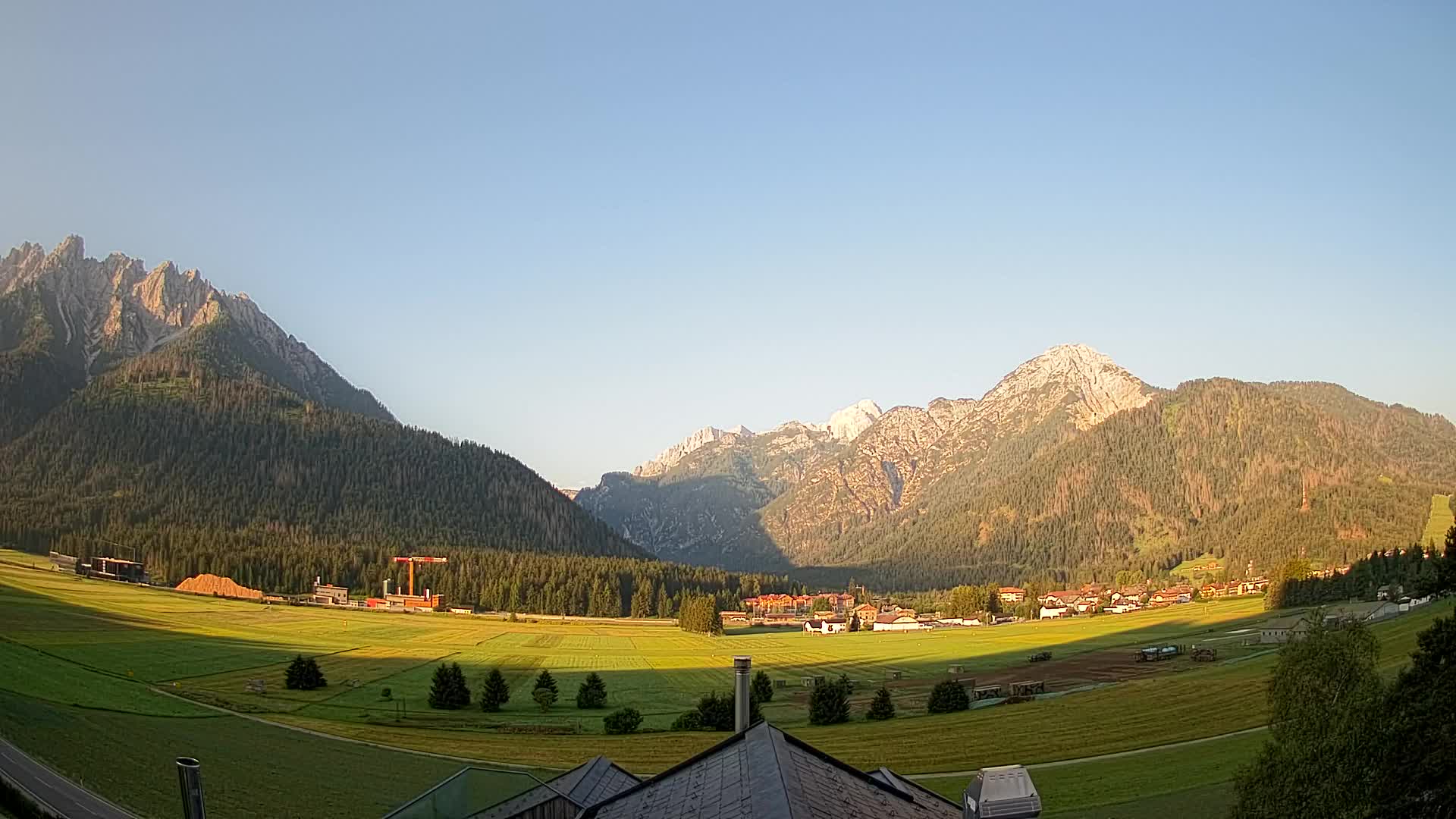 Webcam Toblach Dolomites – View from Hotel Rosengarten