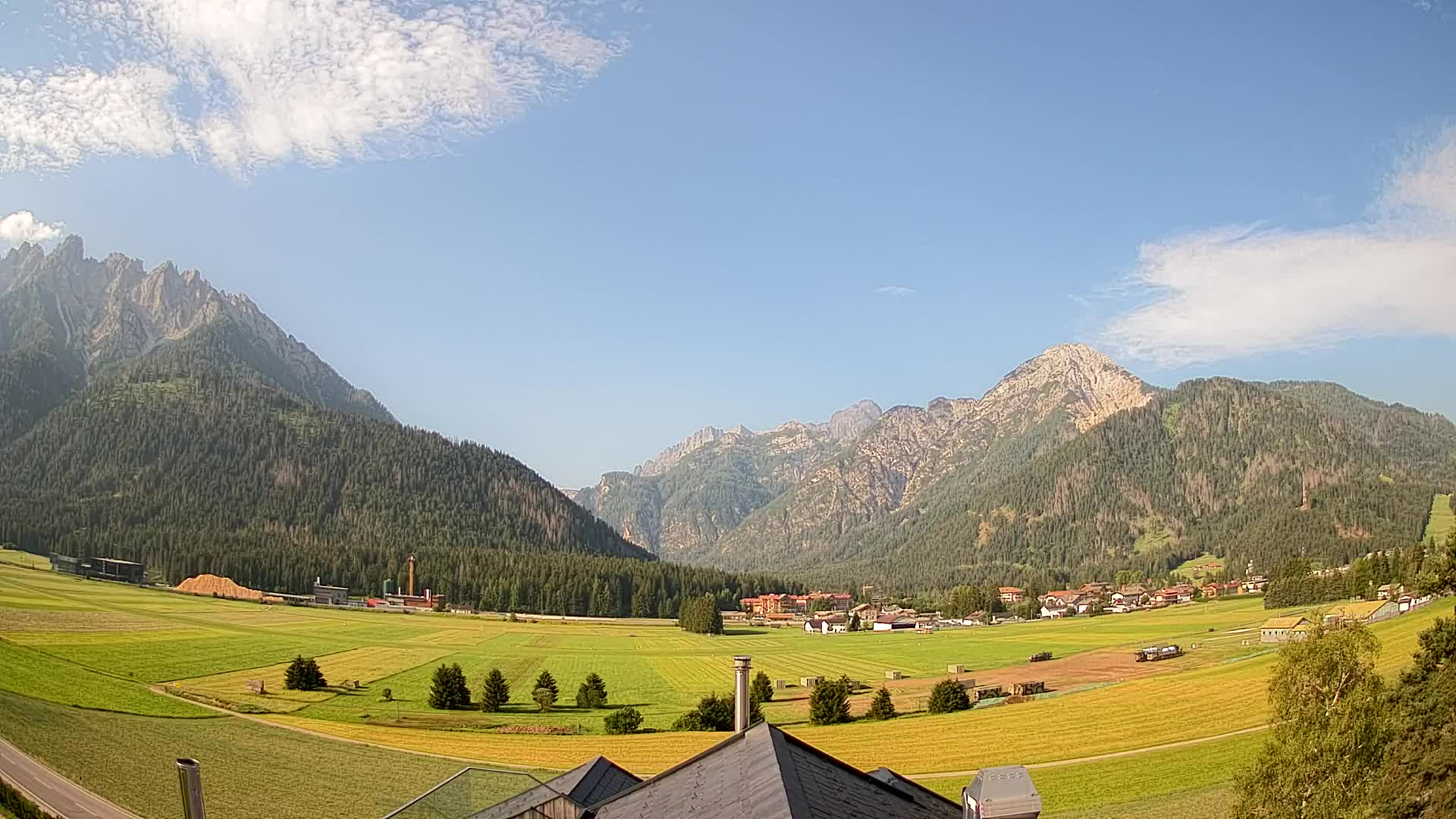 Webcam Toblach Dolomites – View from Hotel Rosengarten