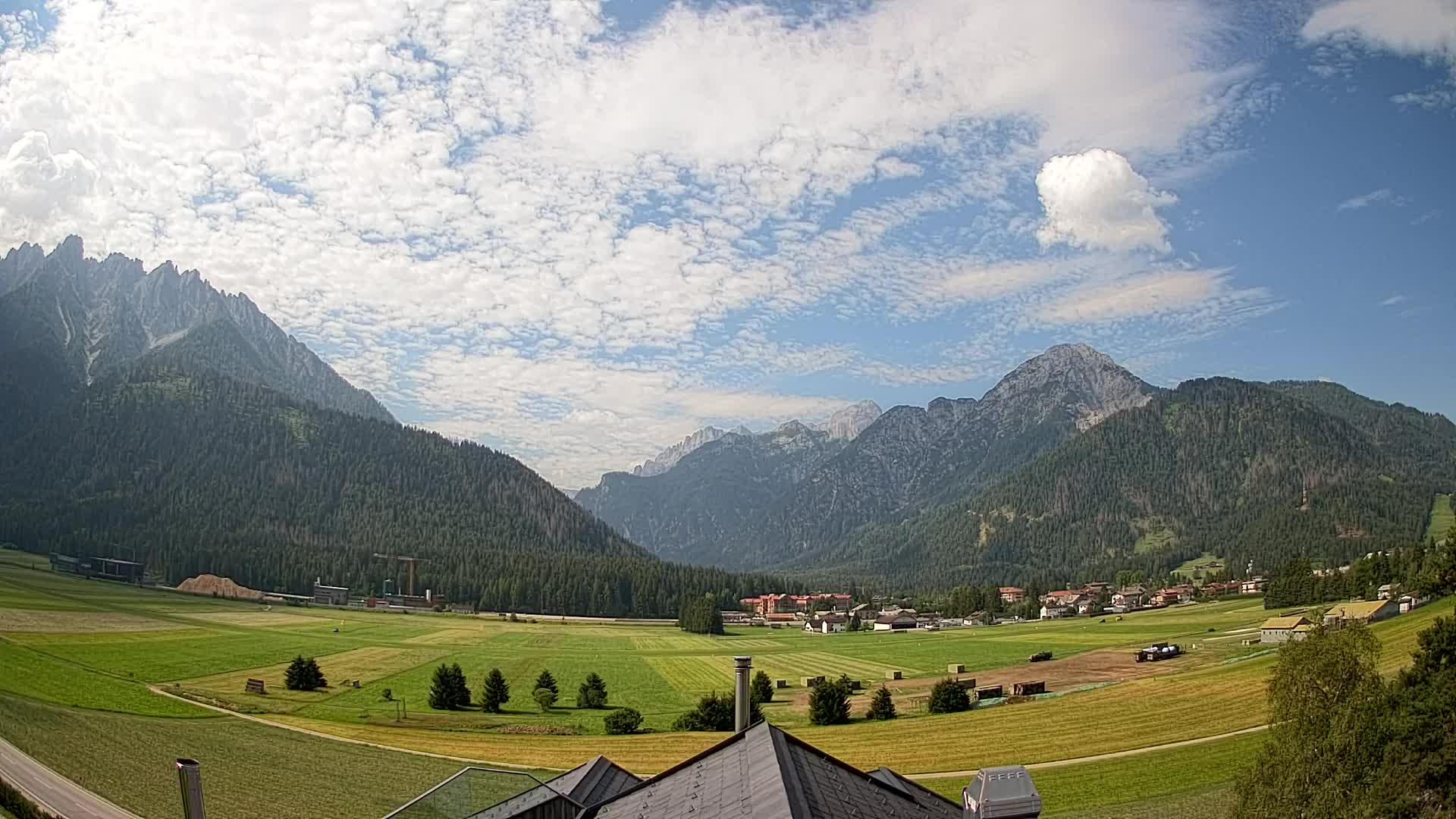 Webcam Toblach Dolomites – View from Hotel Rosengarten