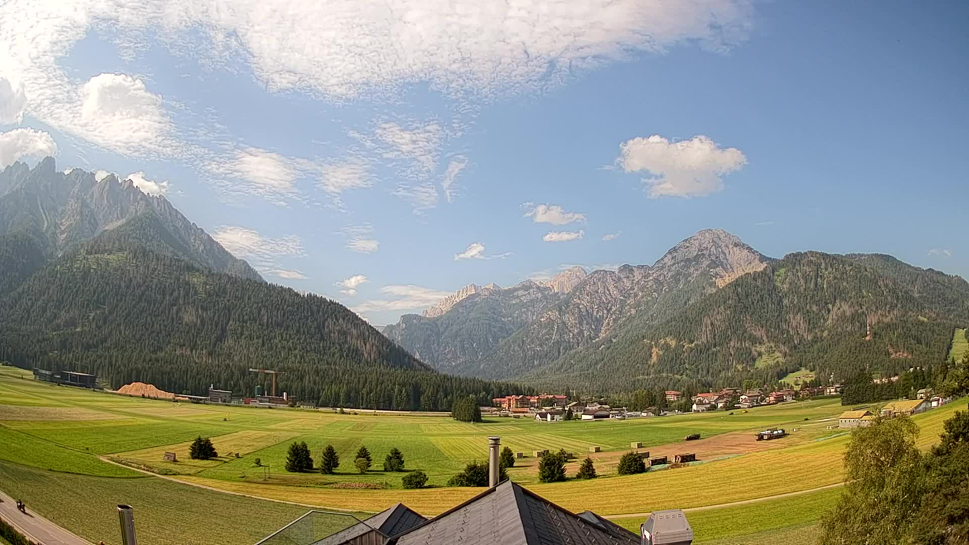 Webcam Toblach Dolomites – View from Hotel Rosengarten