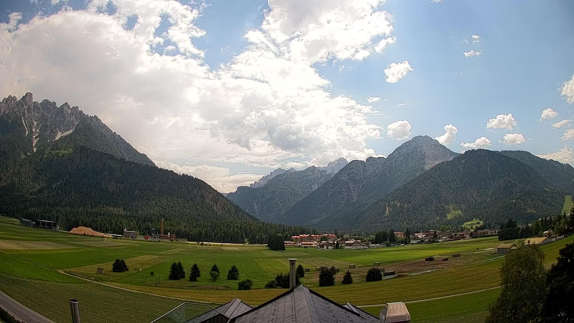Web kamera Toblach Dolomiti – Pogled s Hotela Rosengarten