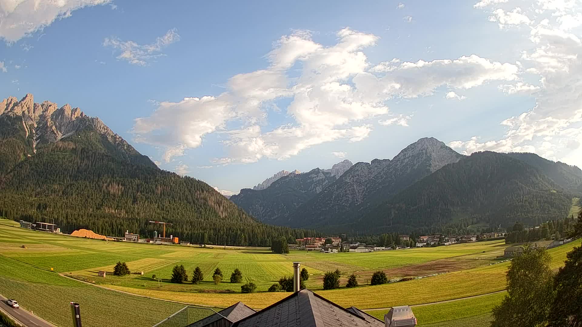 Spletna kamera Toblach Dolomiti – Pogled iz hotela Rosengarten