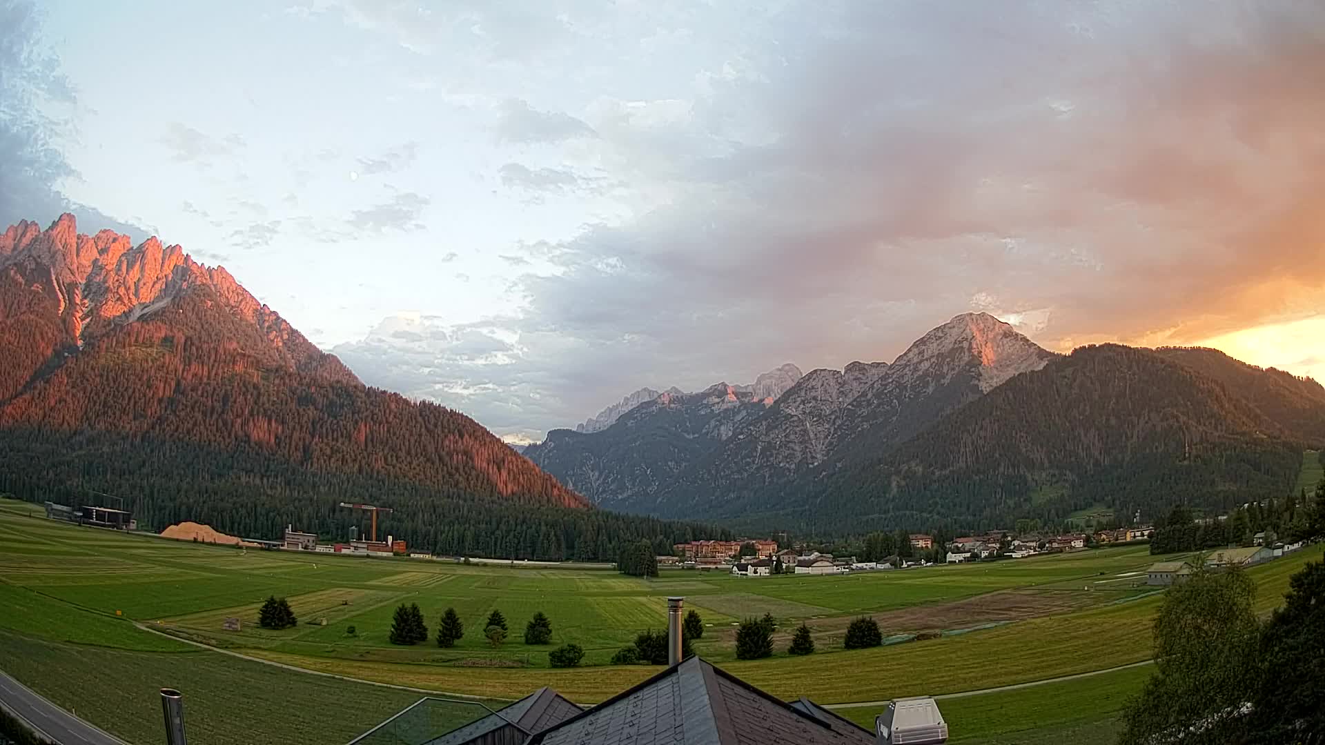 Webcam Toblach Dolomites – View from Hotel Rosengarten