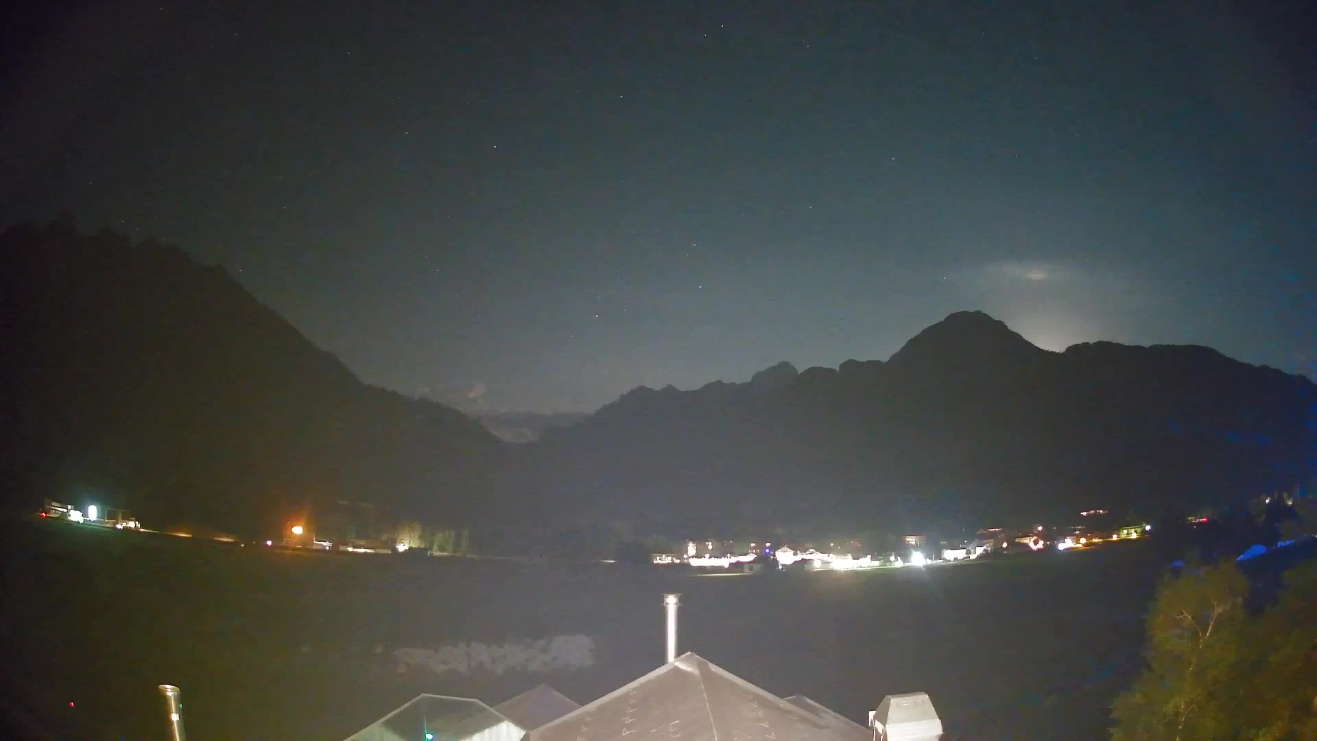 Spletna kamera Toblach Dolomiti – Pogled iz hotela Rosengarten