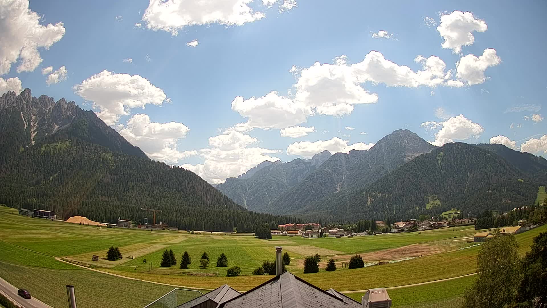 Web kamera Toblach Dolomiti – Pogled s Hotela Rosengarten