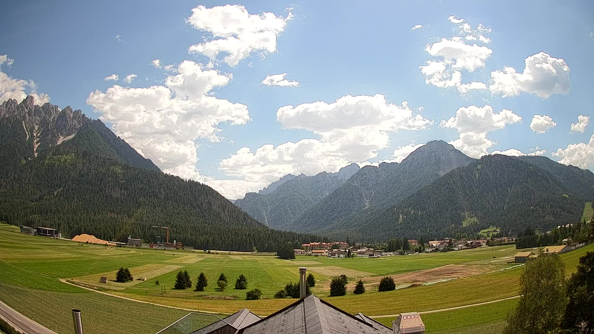 Web kamera Toblach Dolomiti – Pogled s Hotela Rosengarten