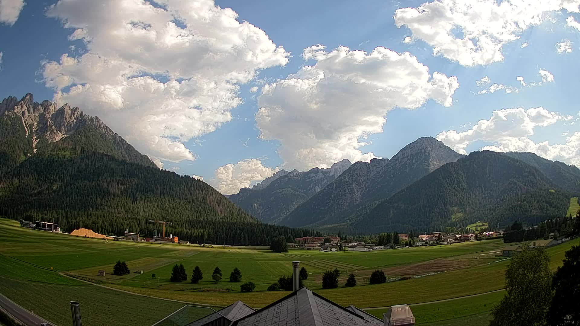 Webcam Toblach Dolomites – View from Hotel Rosengarten