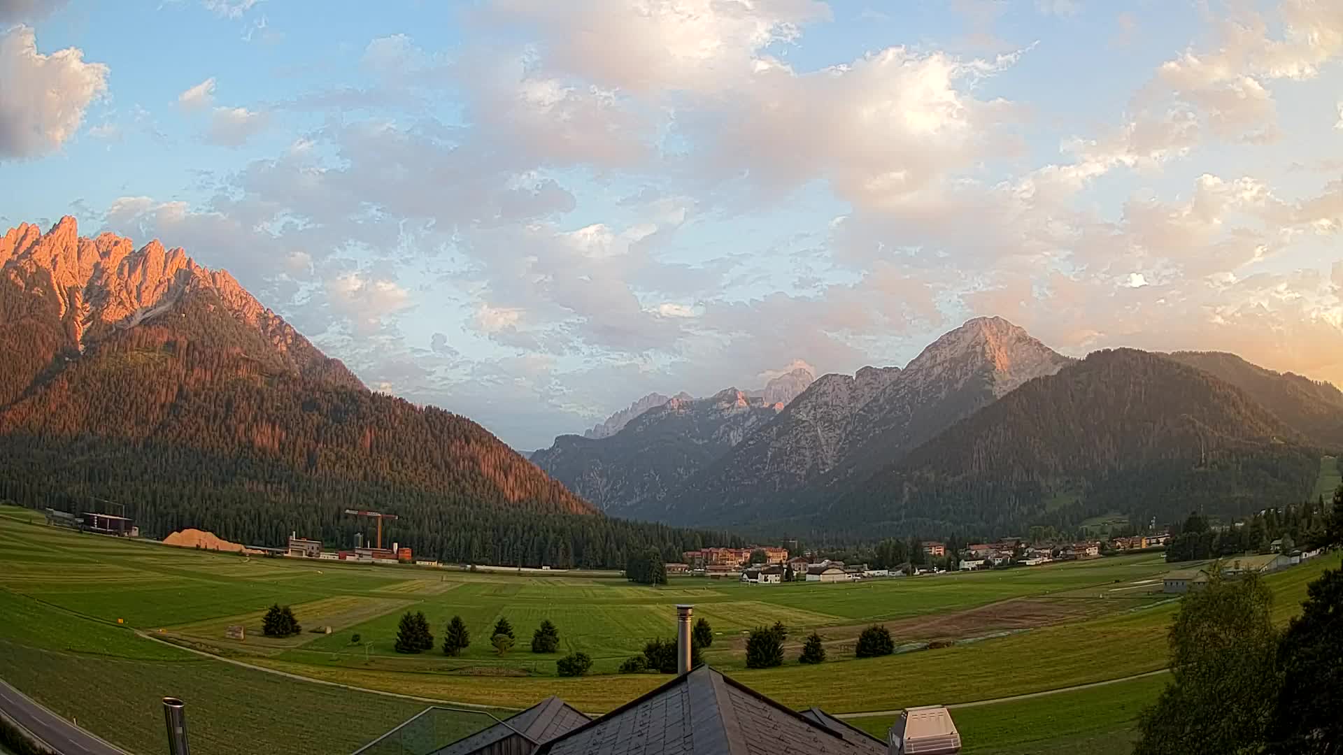 Webcam Toblach Dolomites – View from Hotel Rosengarten