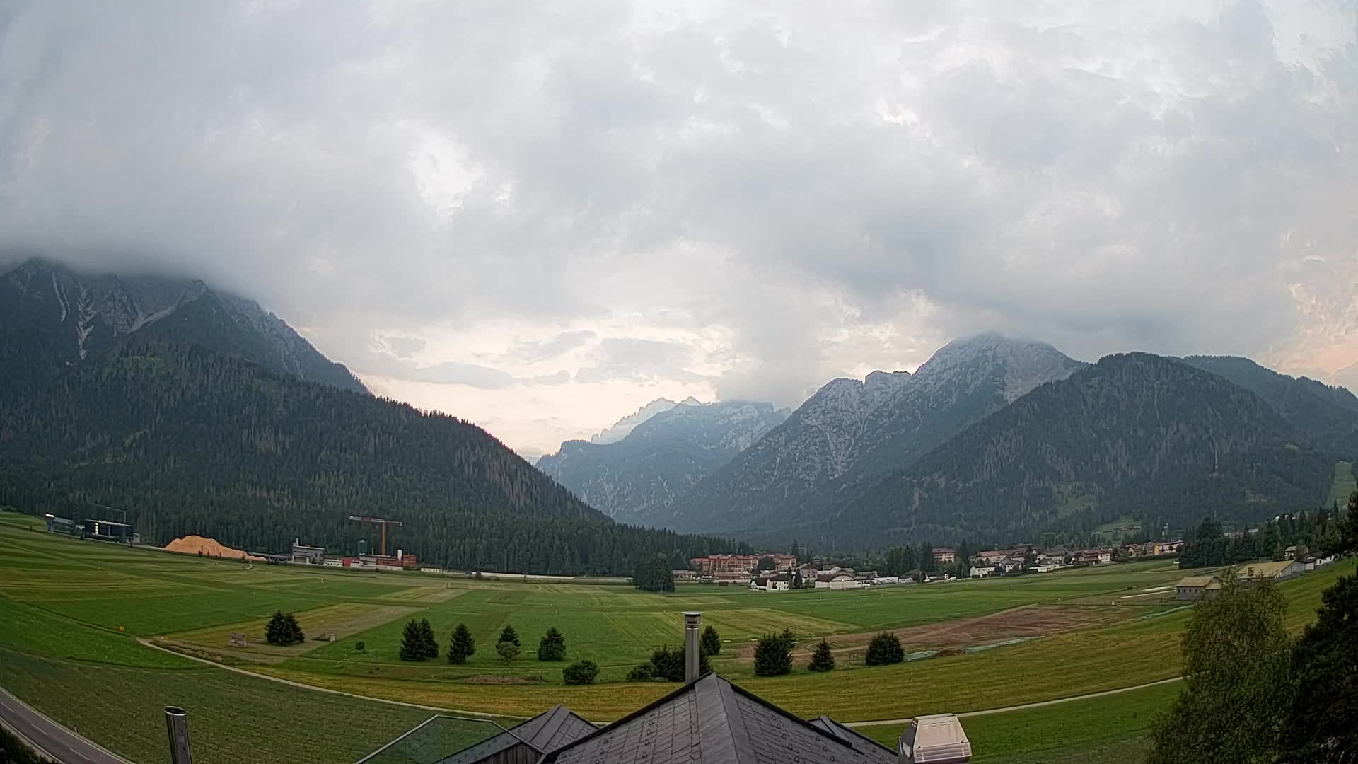 Webcam Toblach Dolomites – View from Hotel Rosengarten