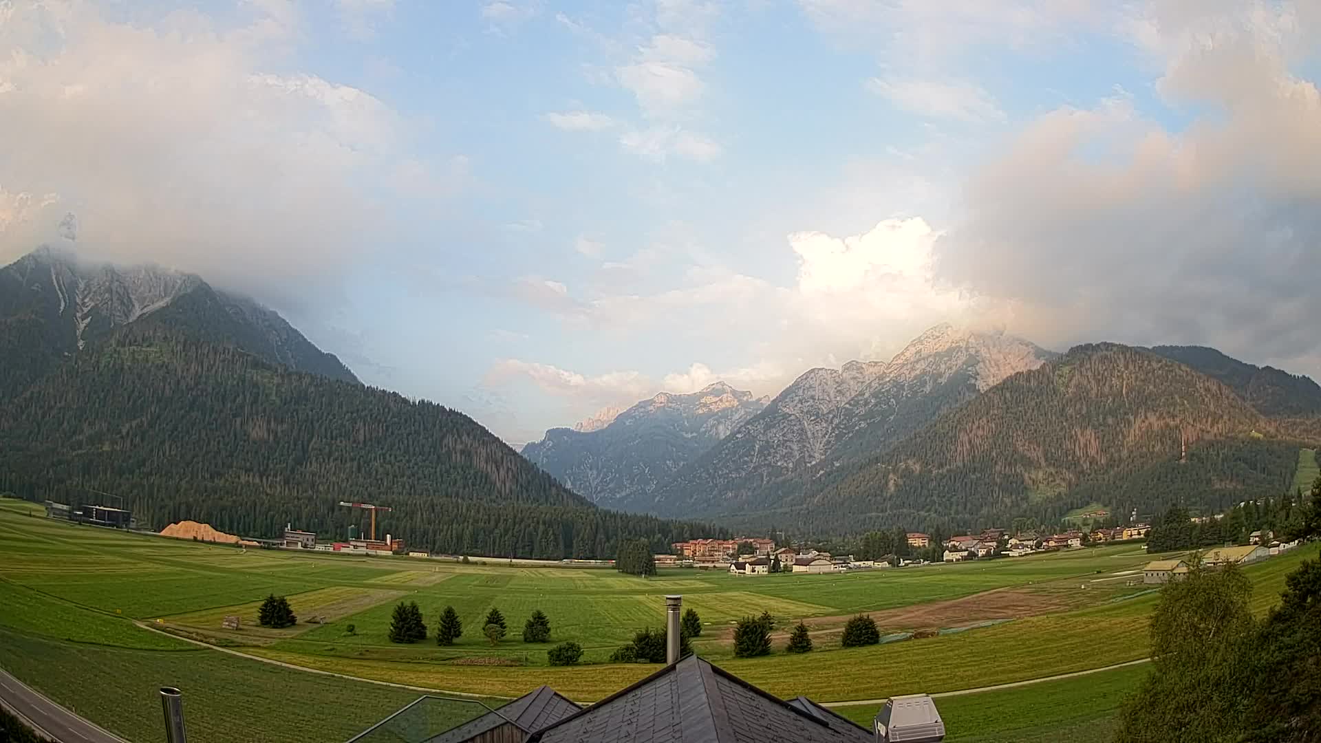 Webcam Toblach Dolomites – View from Hotel Rosengarten